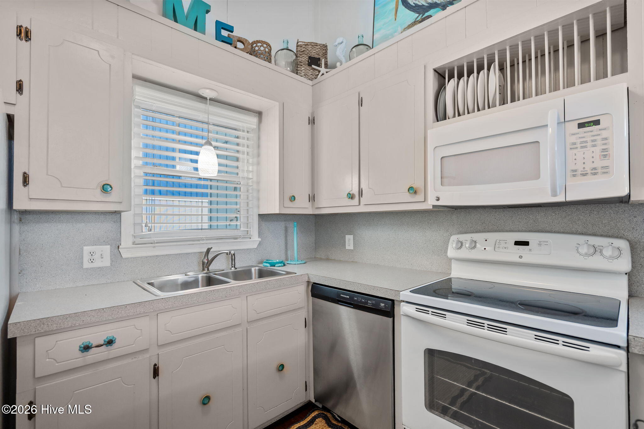 100543033 | Photo 21