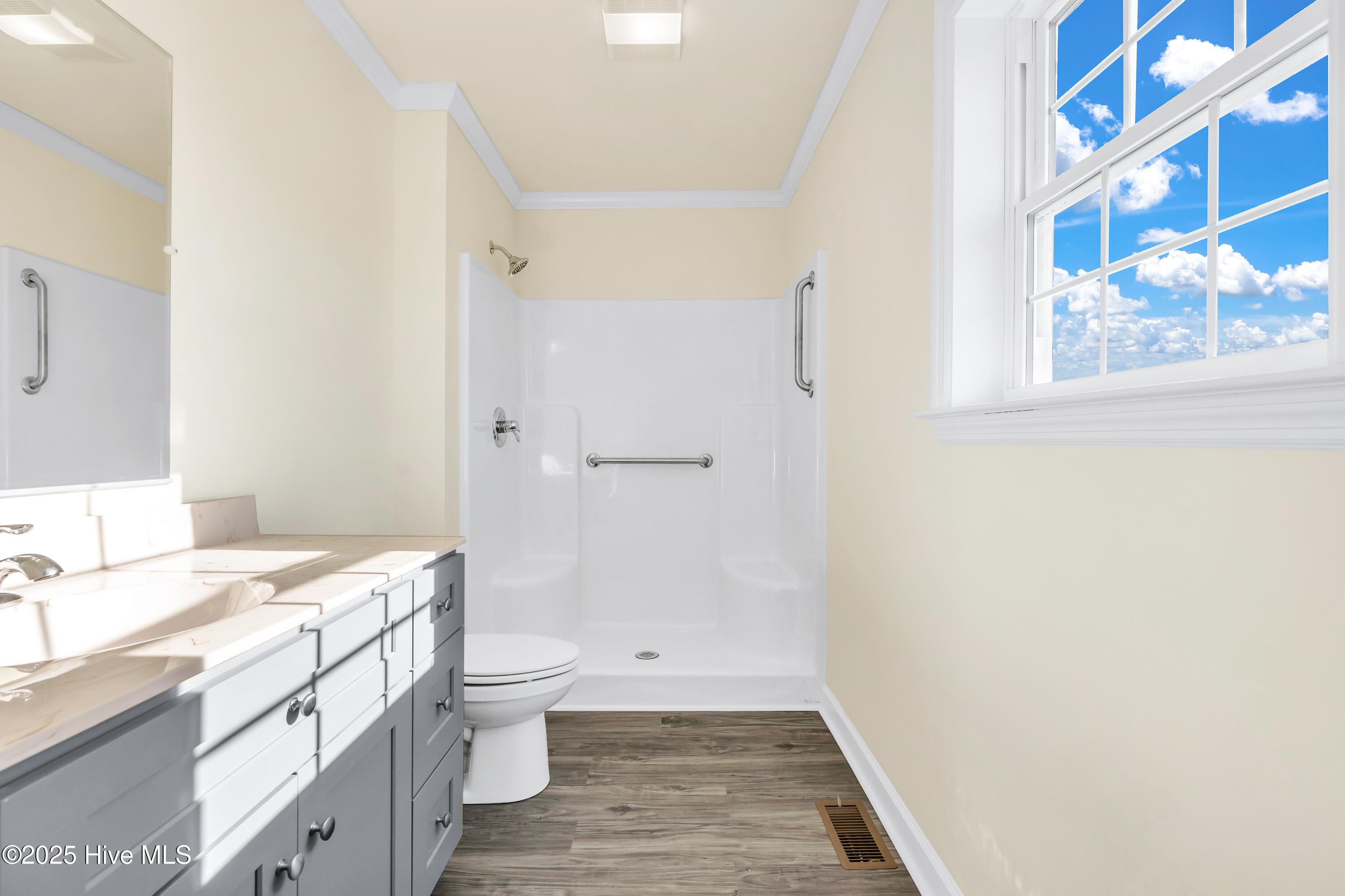 100543409 | Photo 10