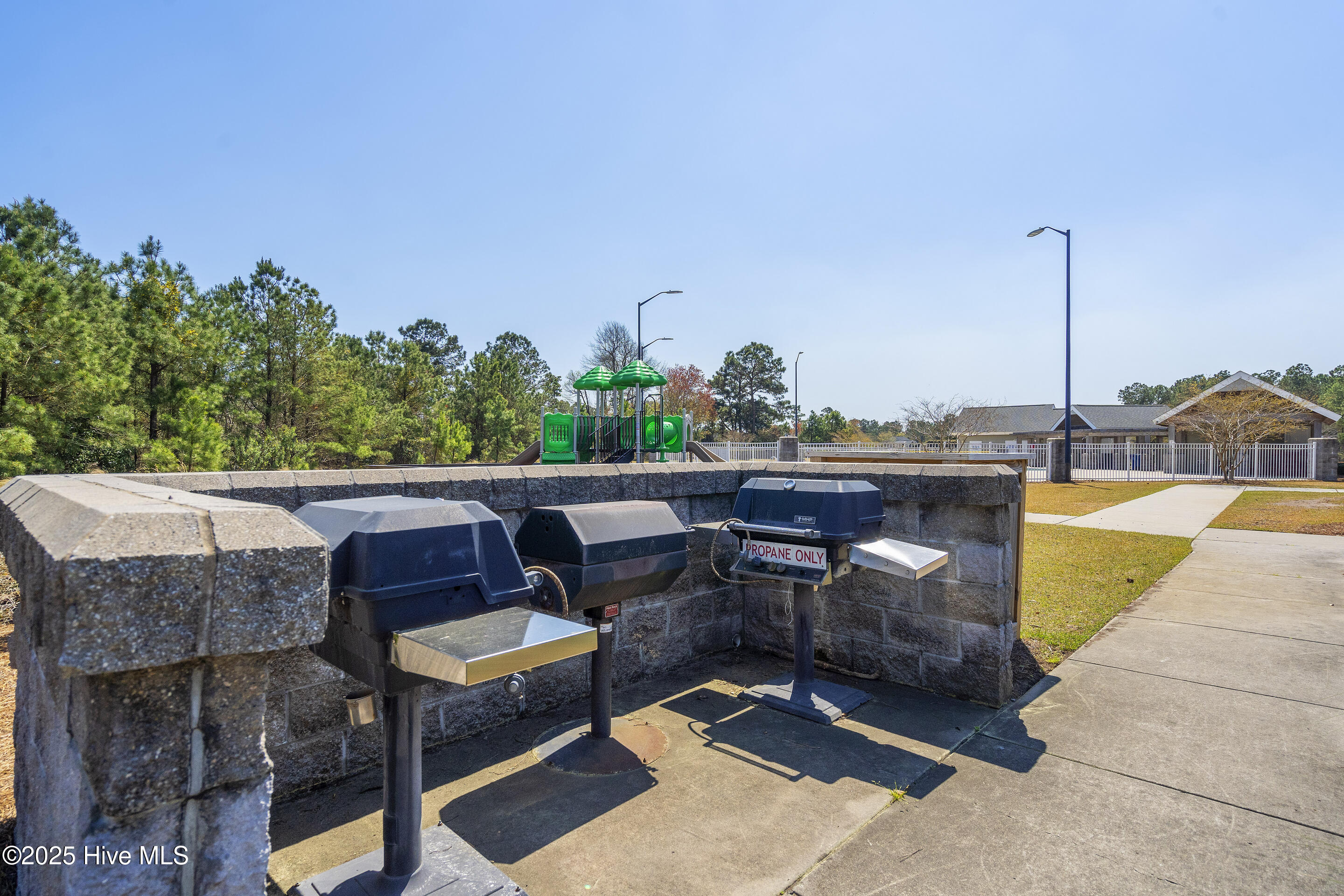 100506329 | Photo 53