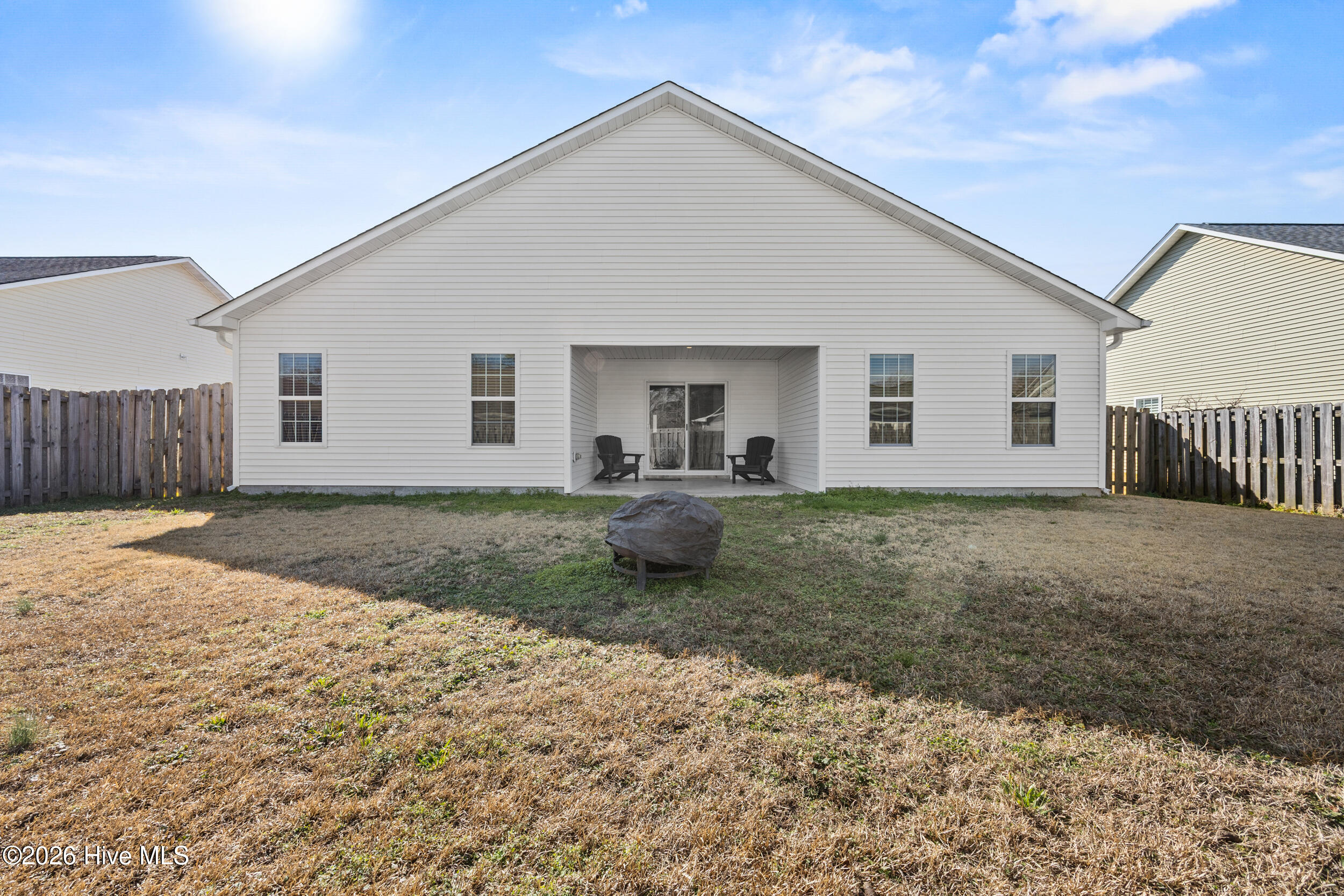 100551630 | Photo 23