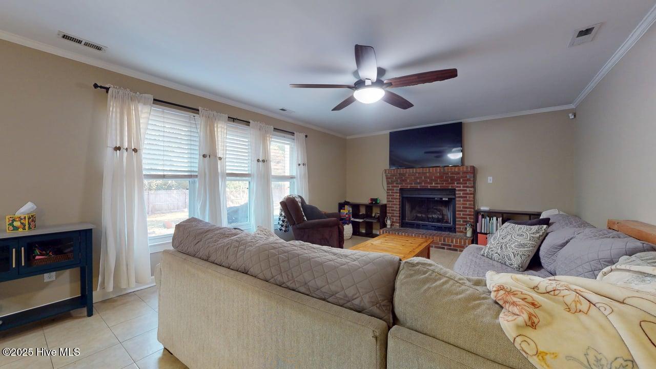 100541217 | Photo 21