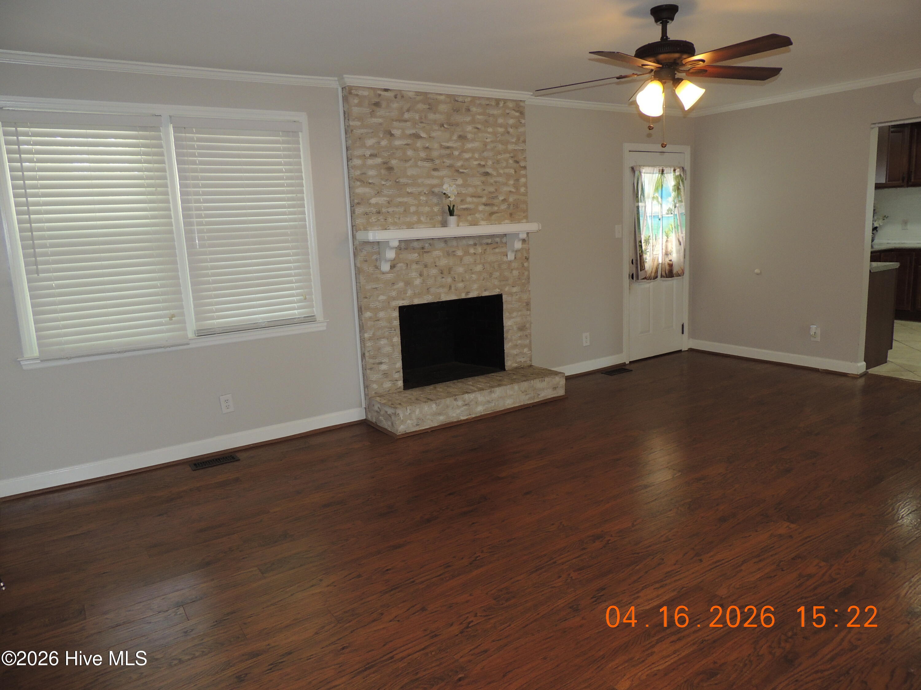 100565654 | Photo 14