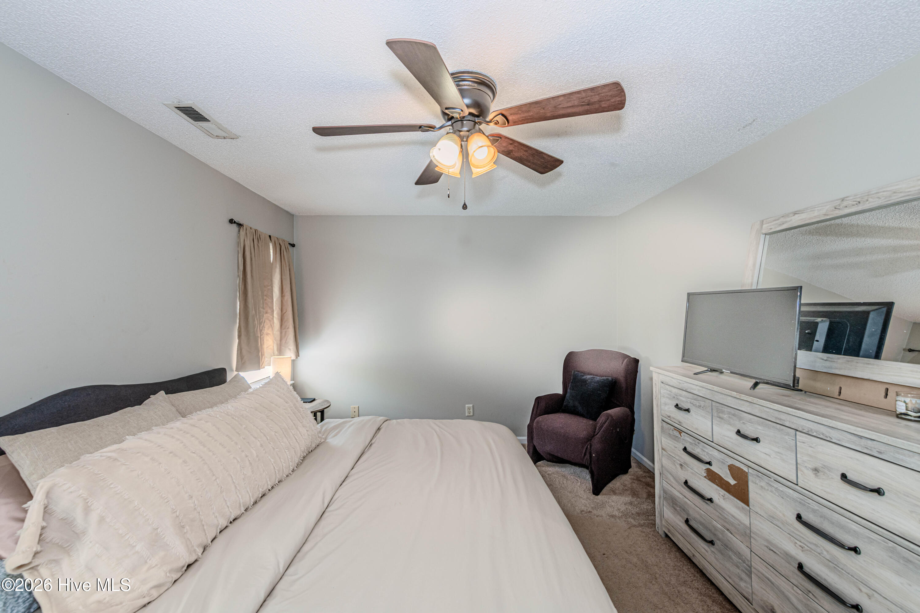 100567742 | Photo 15