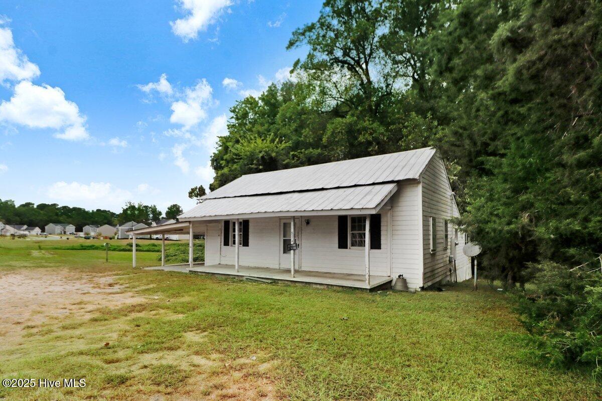 Homes for sale in Four Oaks, NC | 269 S Coral Bells Way, Four Oaks, NC 27524 | MLS# 100532785