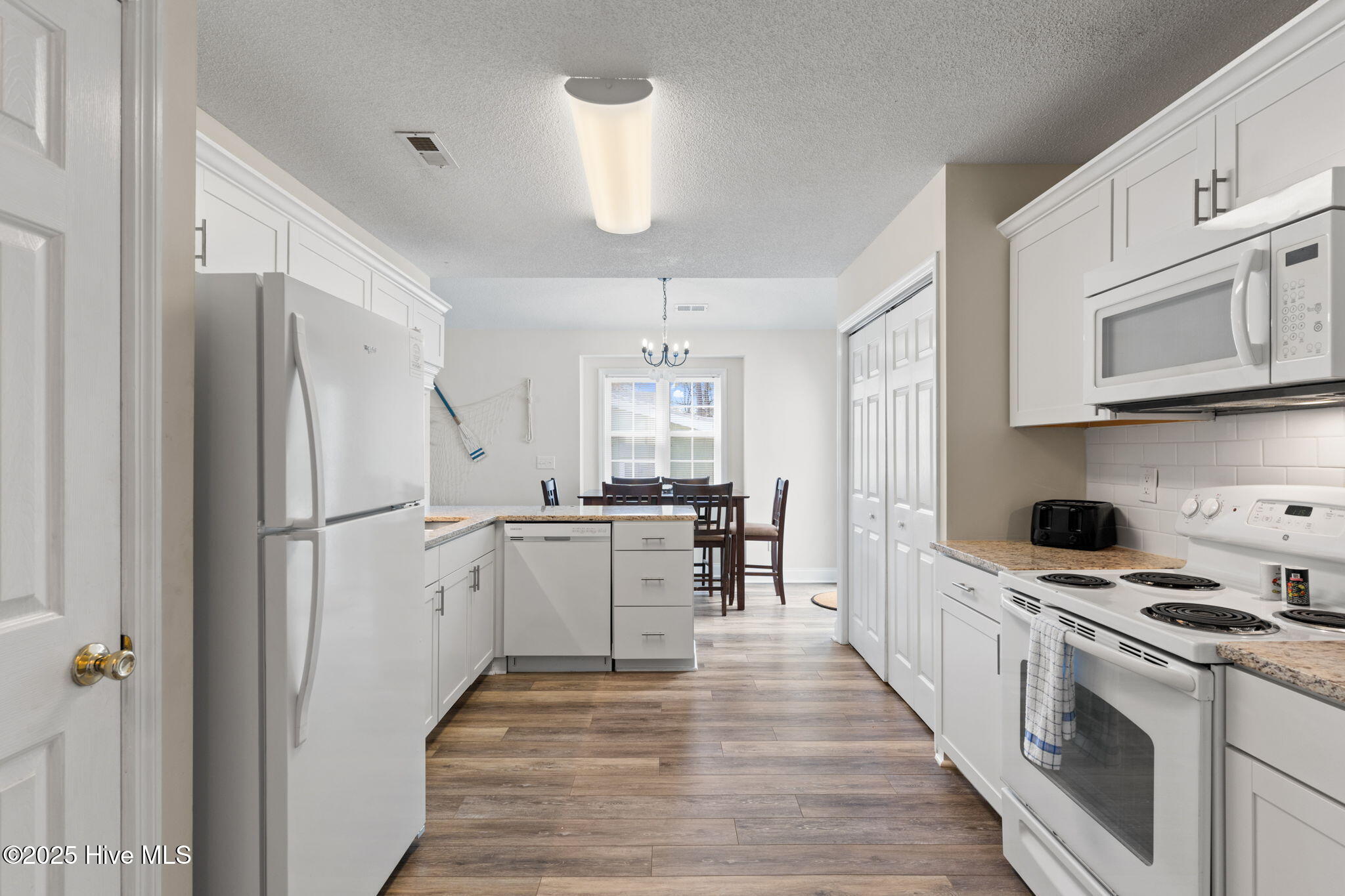 100500215 | Photo 13