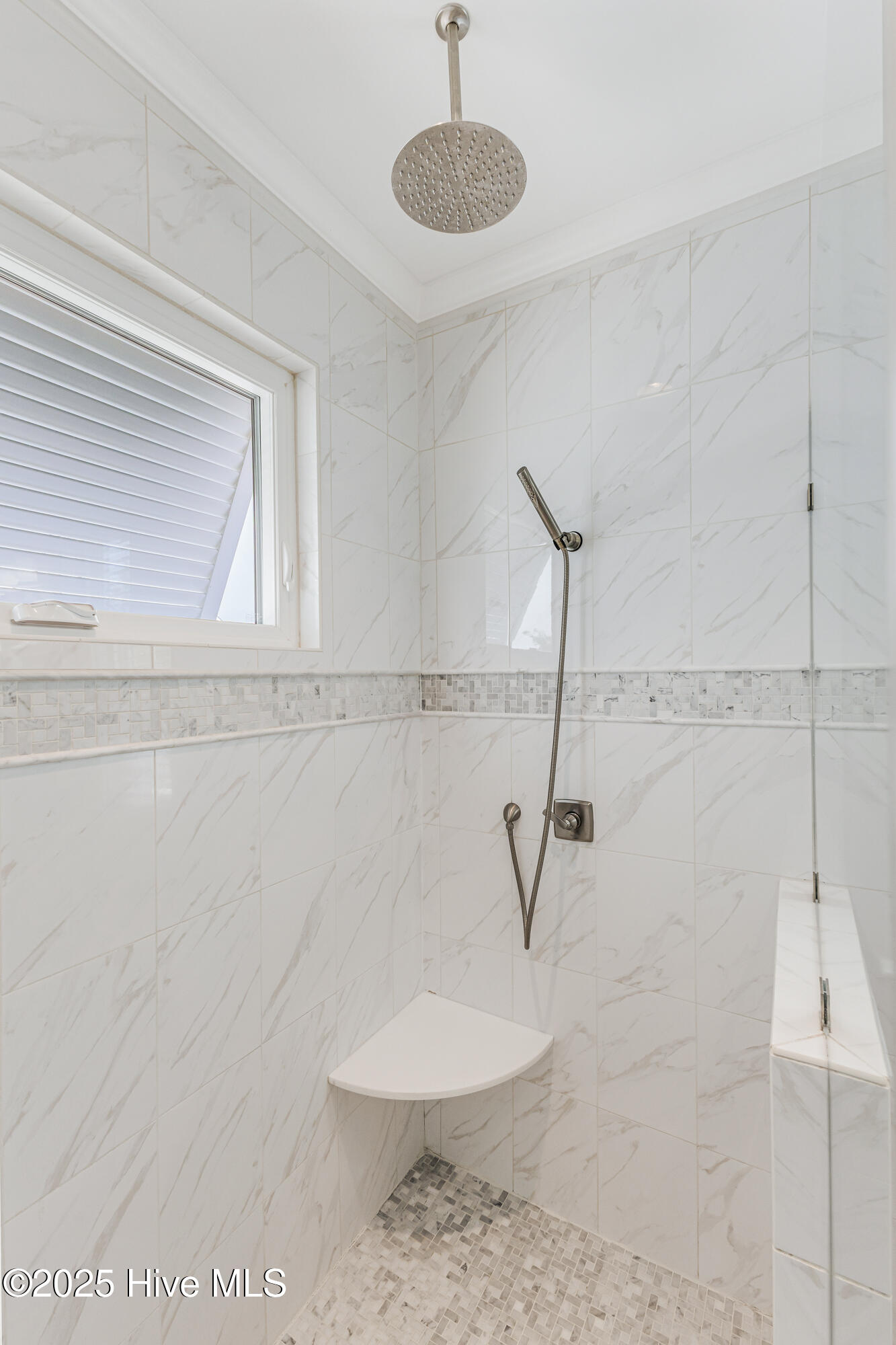 100500117 | Photo 23