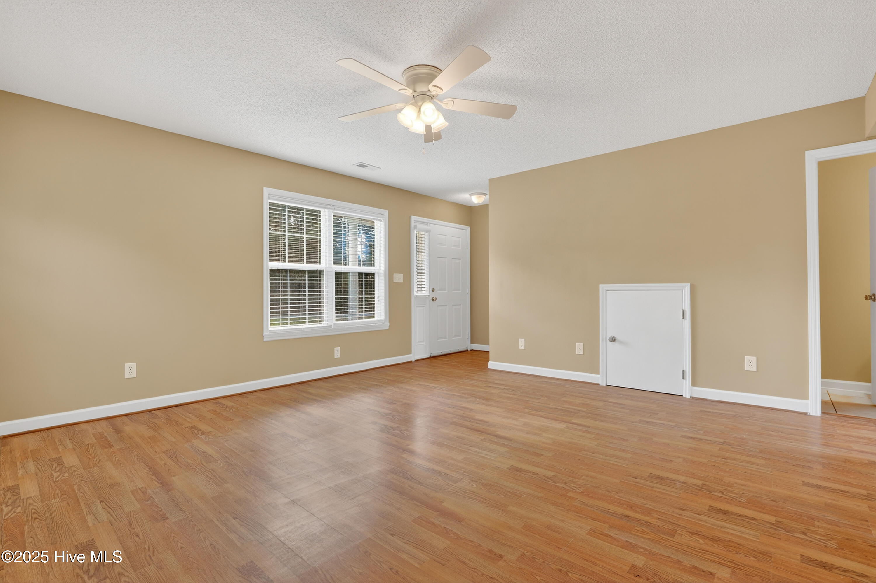 115 Tillett Lane, Sneads Ferry, NC 28460 – photo 3: 006_6G8A7136