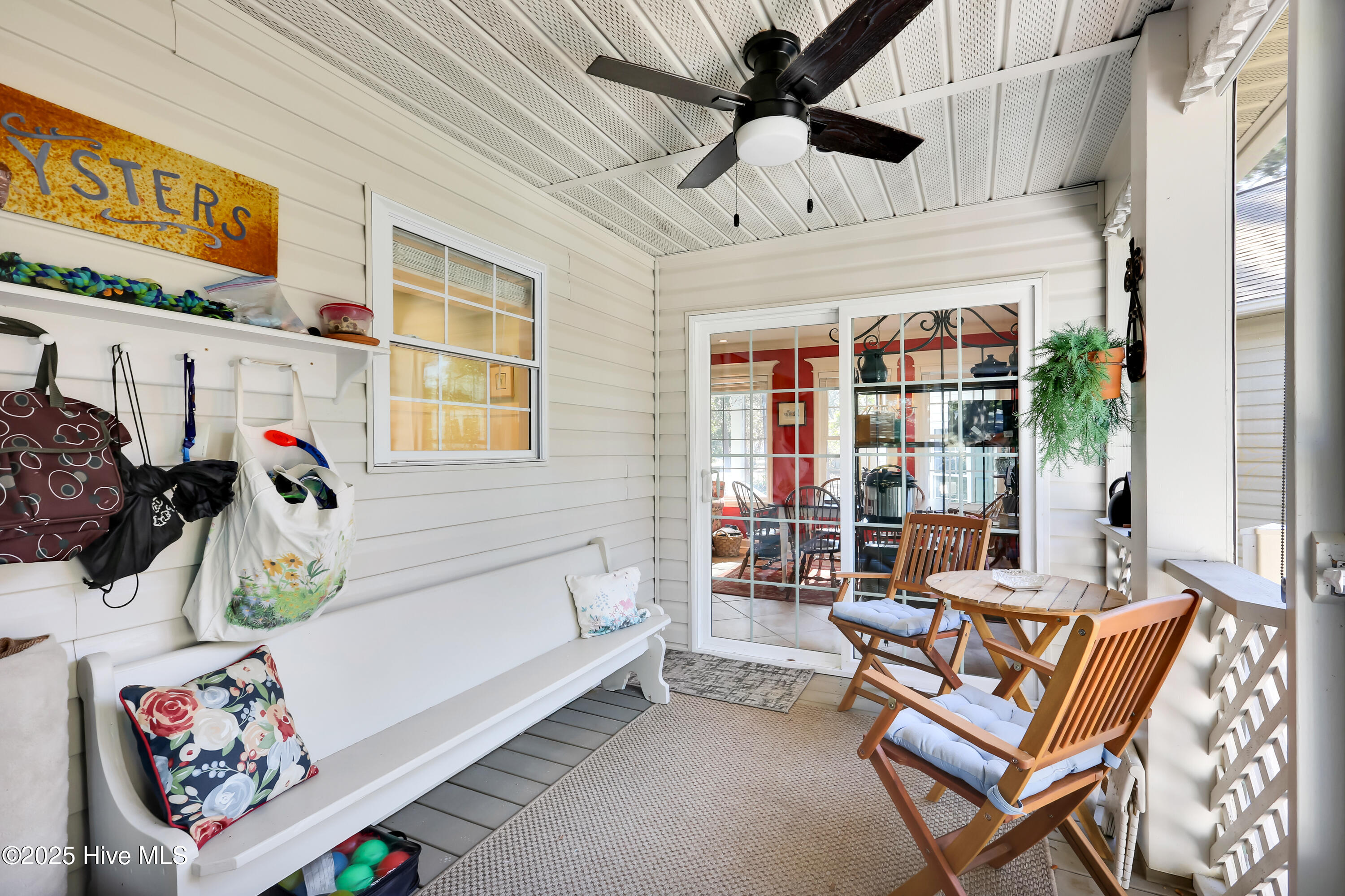 100544333 | Photo 27