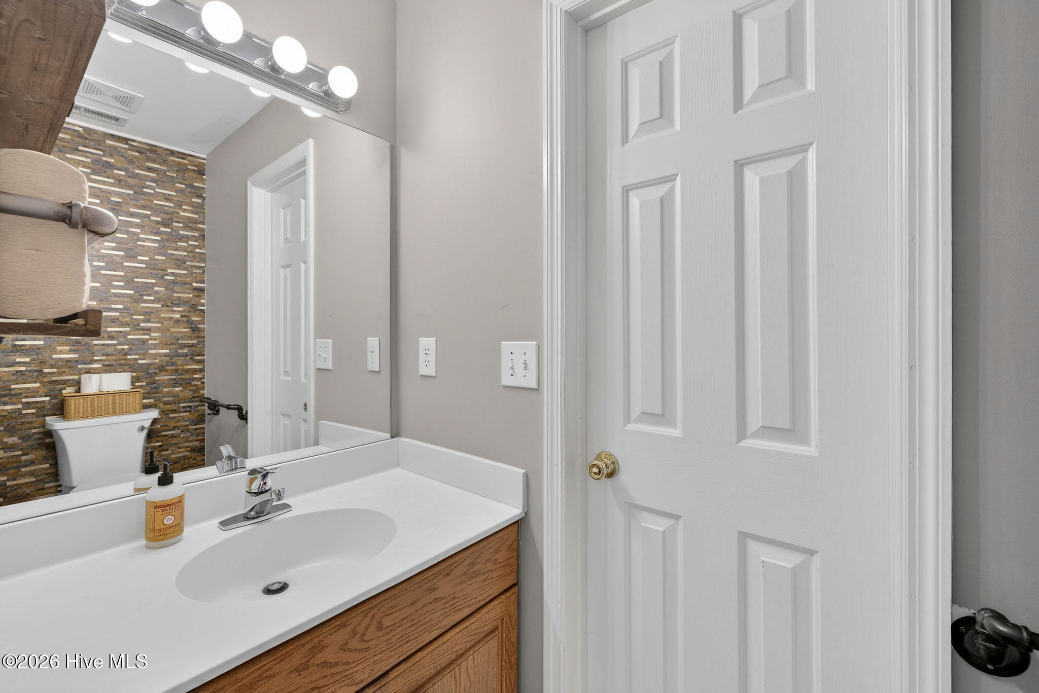 100556345 | Photo 39