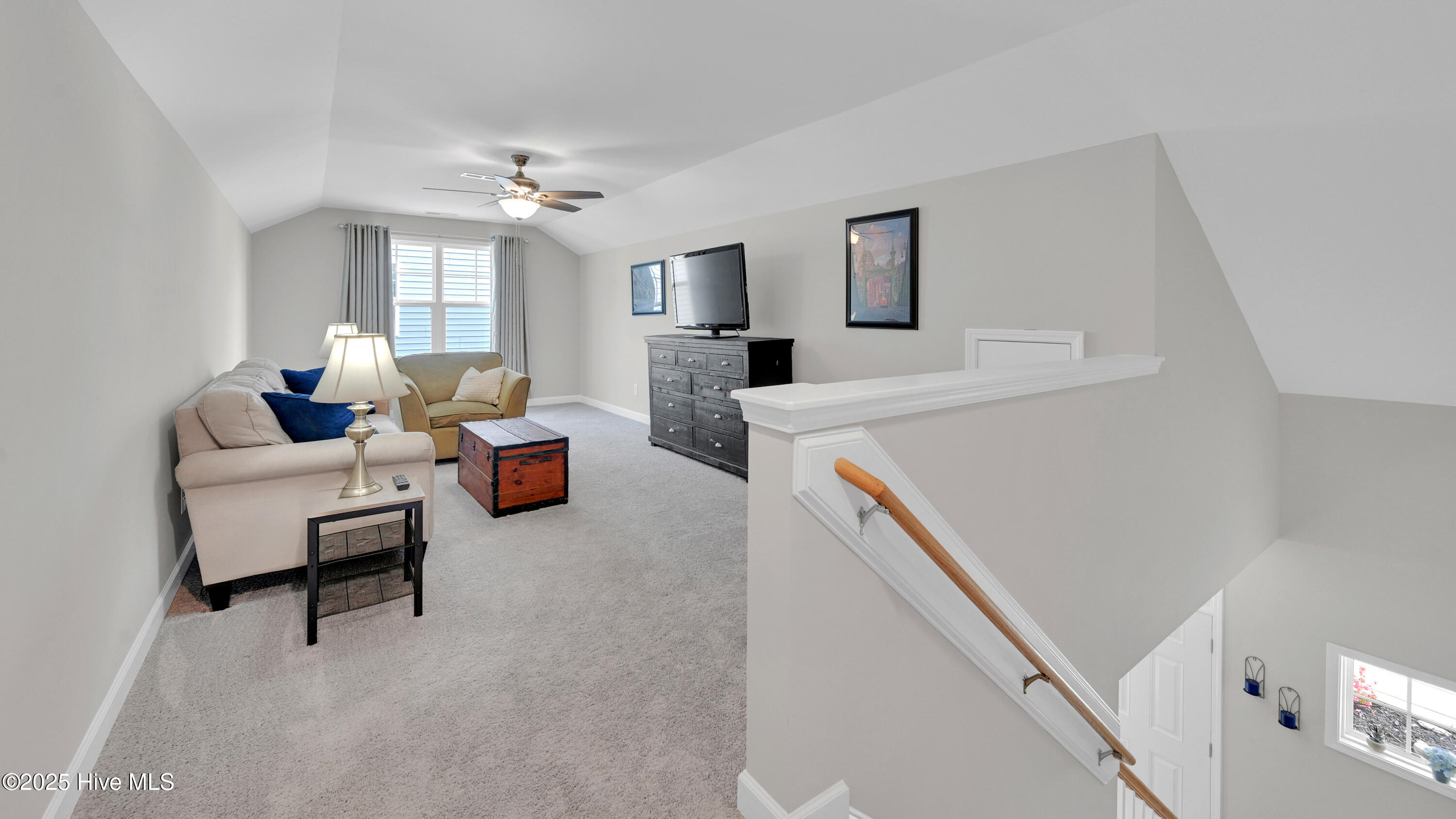 100542865 | Photo 39