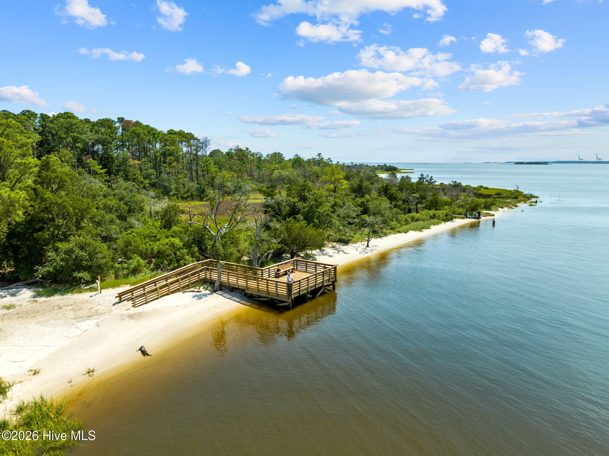 100563786 | Photo 27