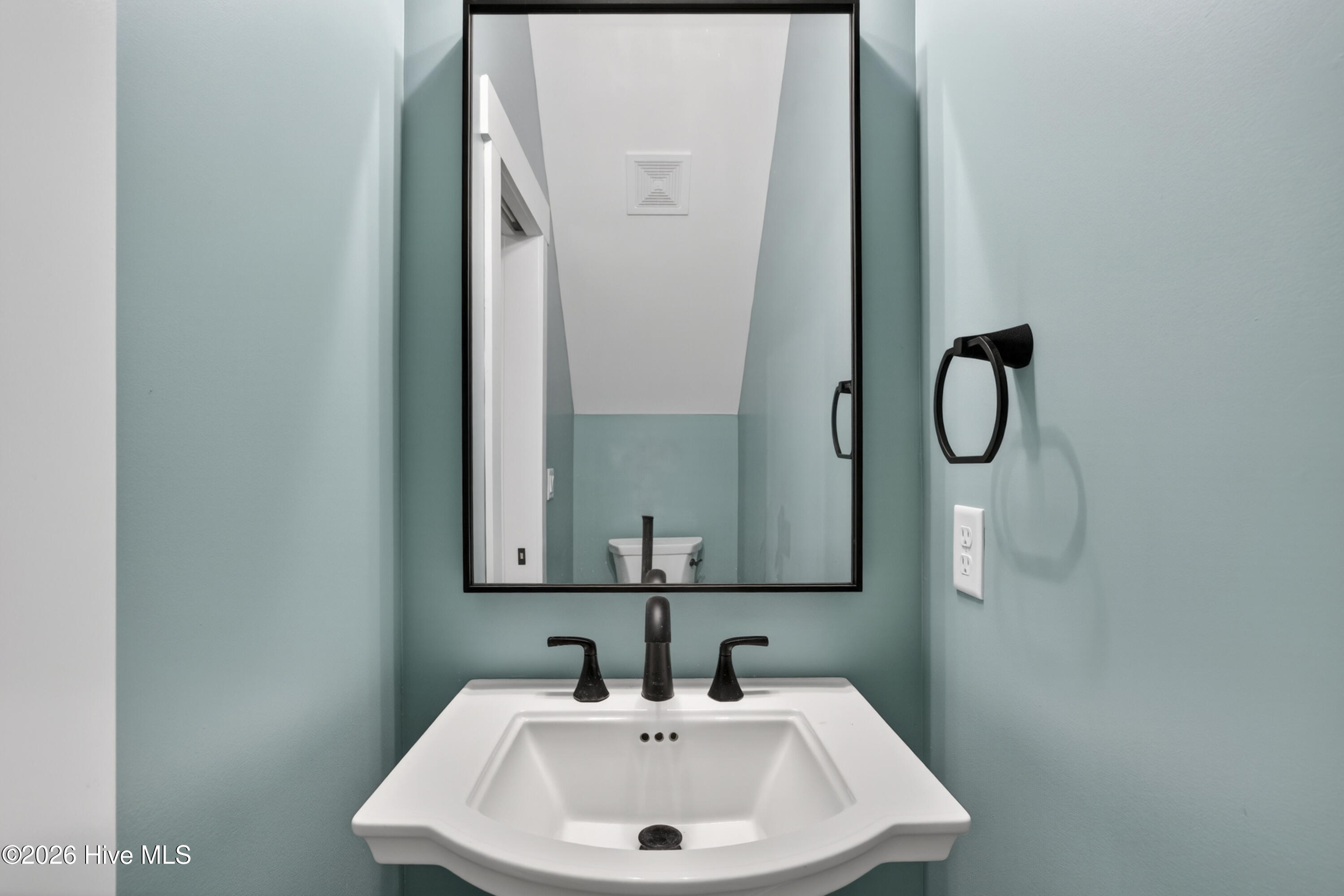 100569496 | Photo 42