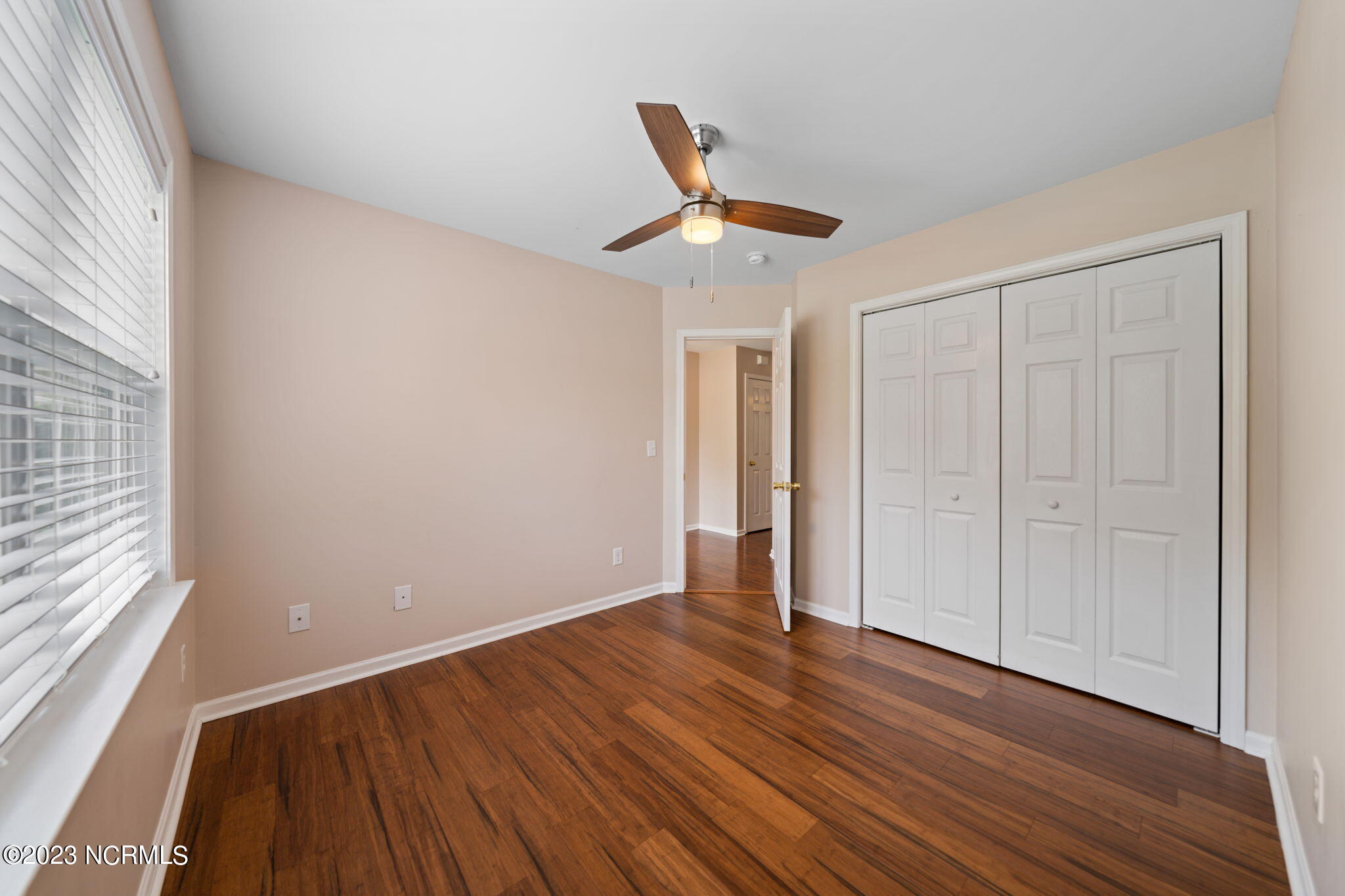 100569338 | Photo 19