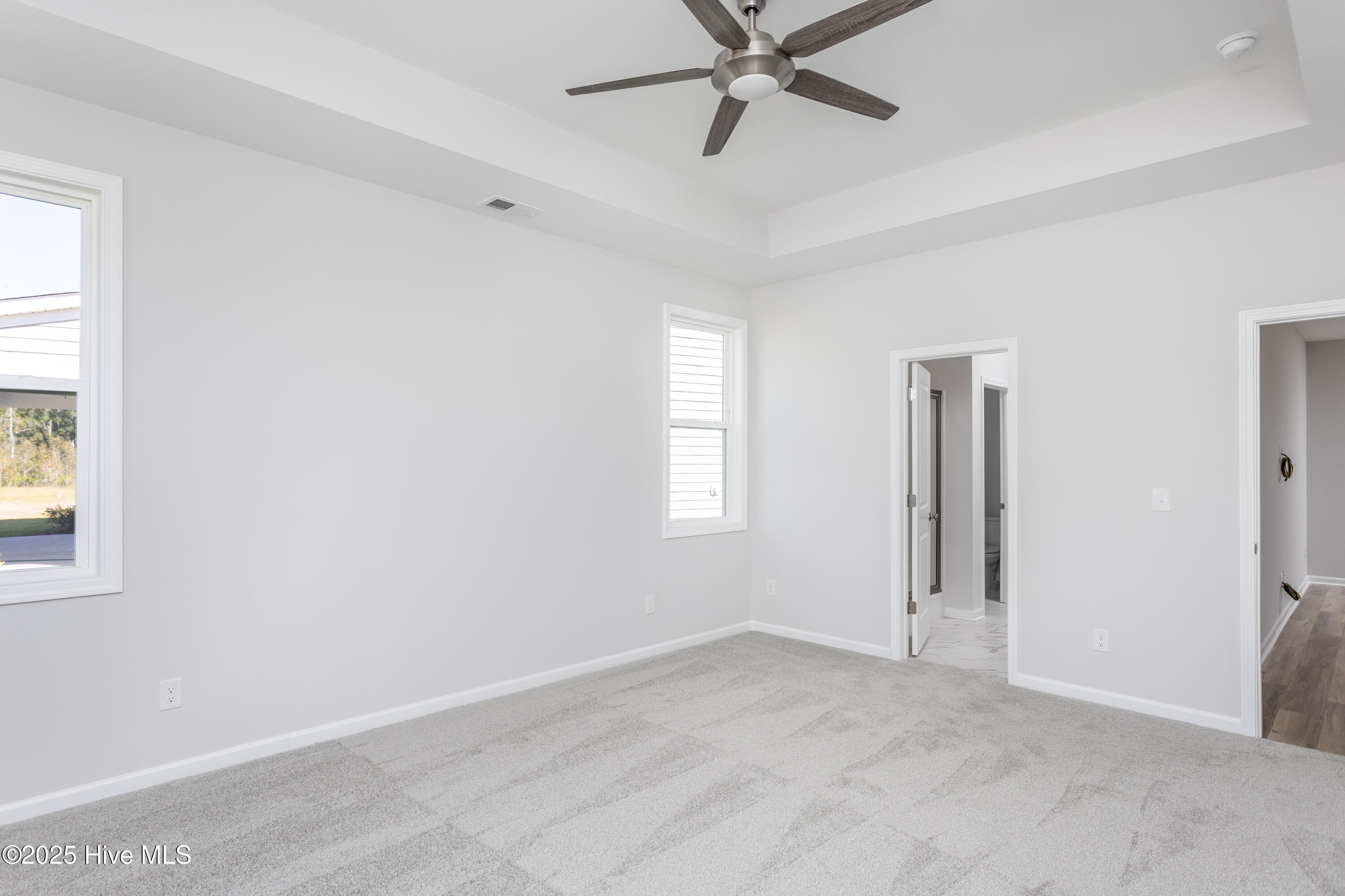 100505784 | Photo 16