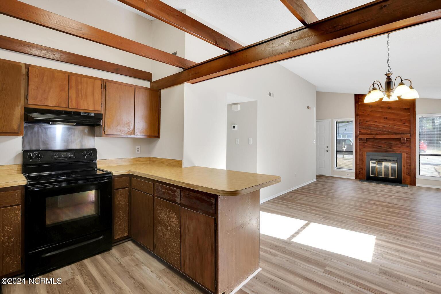 100565650 | Photo 10