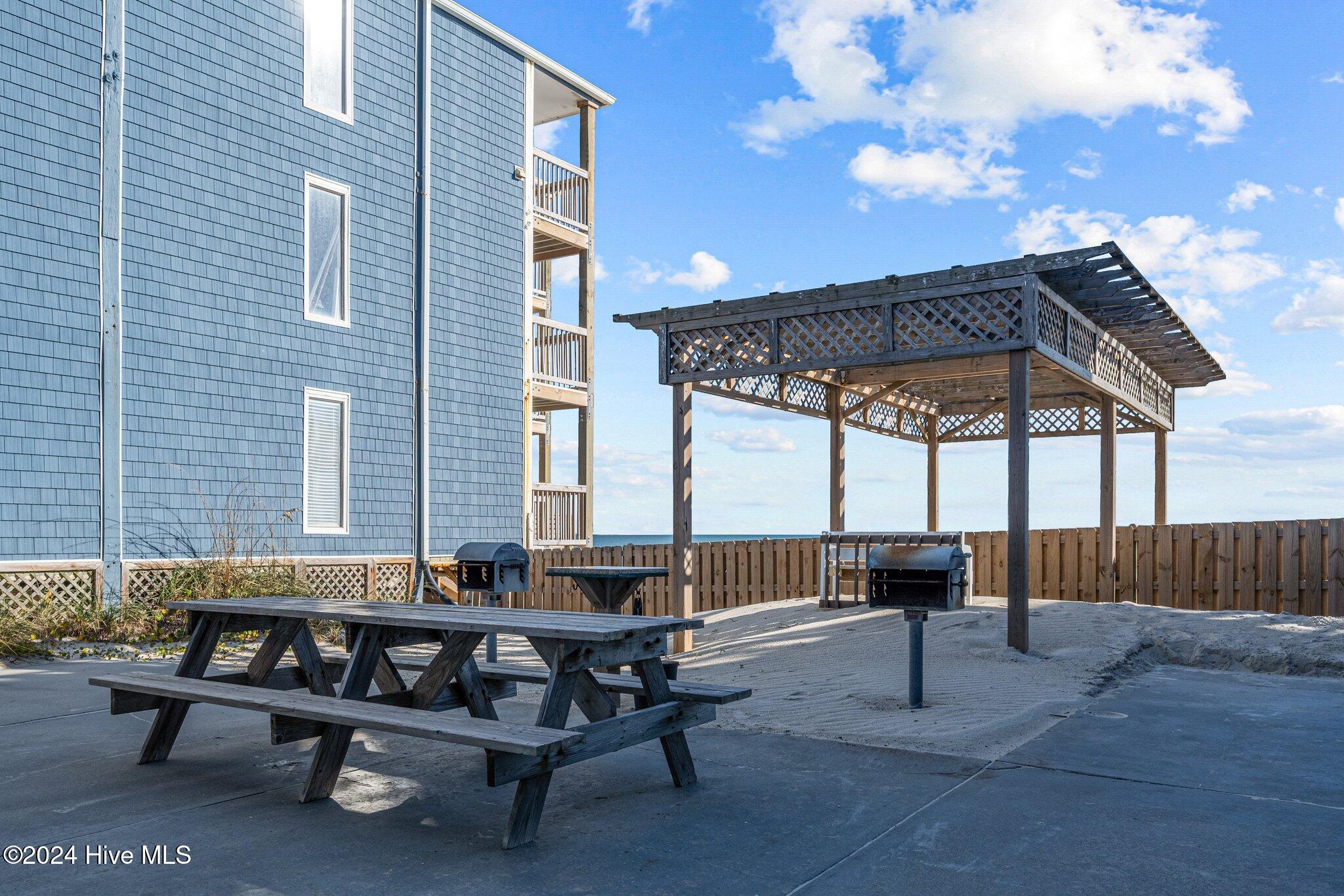 100480153 | Photo 41