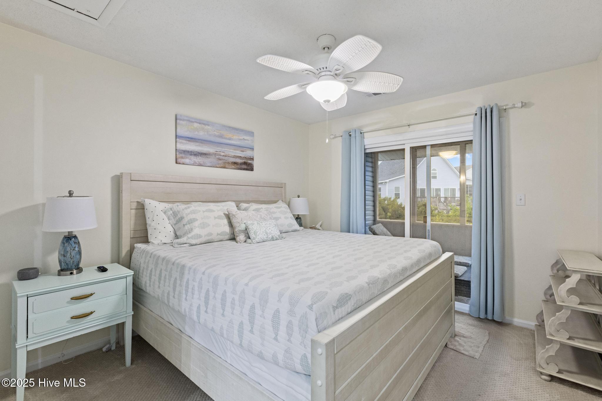 100525730 | Photo 22