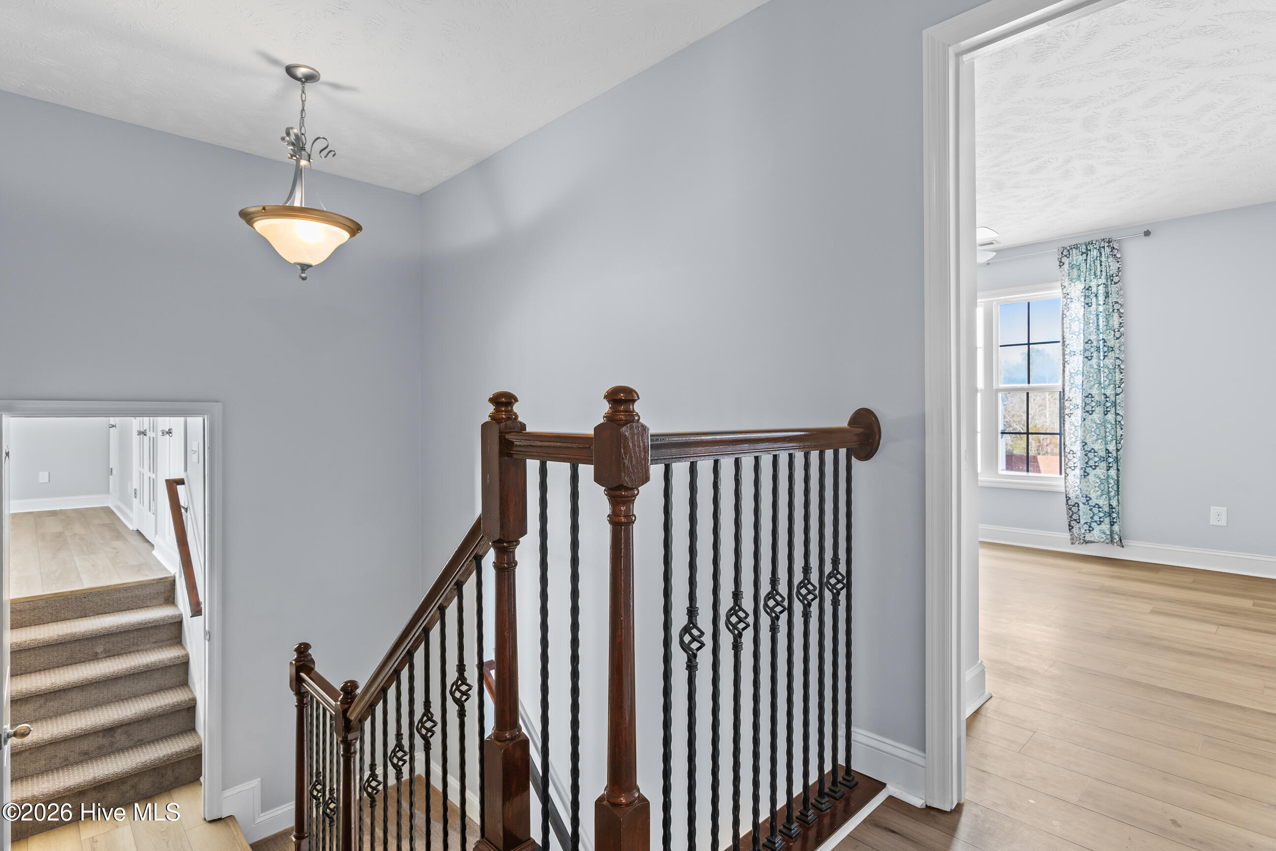 100570395 | Photo 27