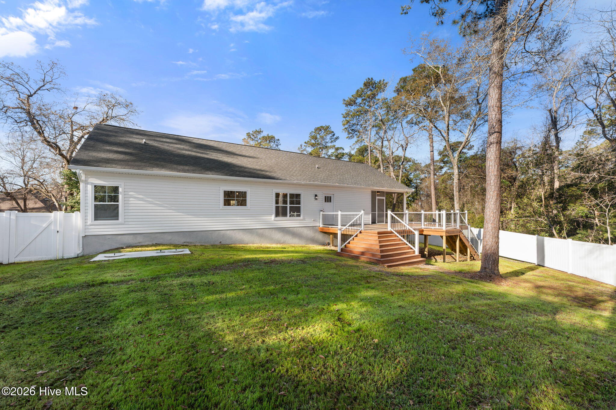 100562670 | Photo 29