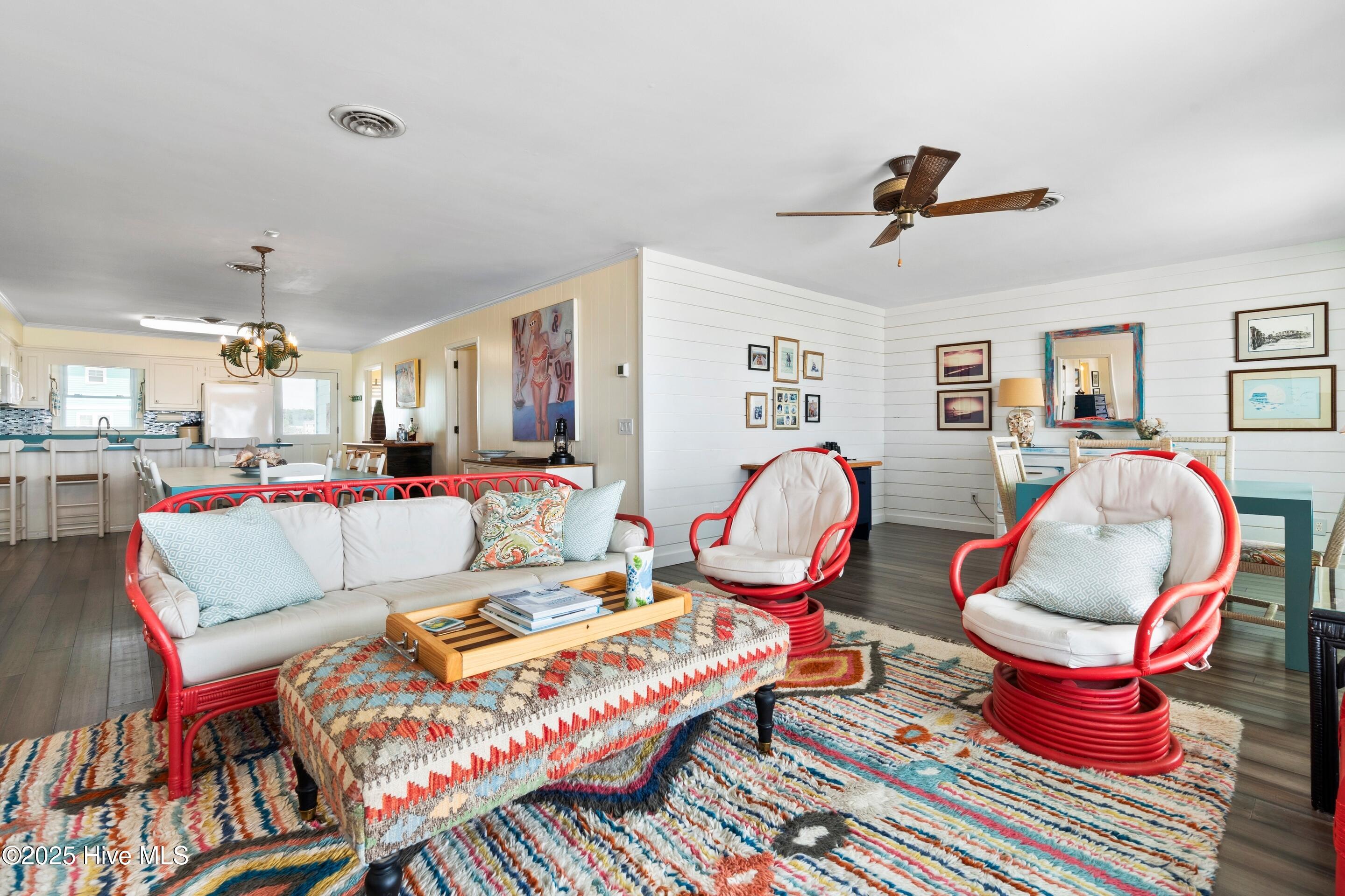 100526727 | Photo 29