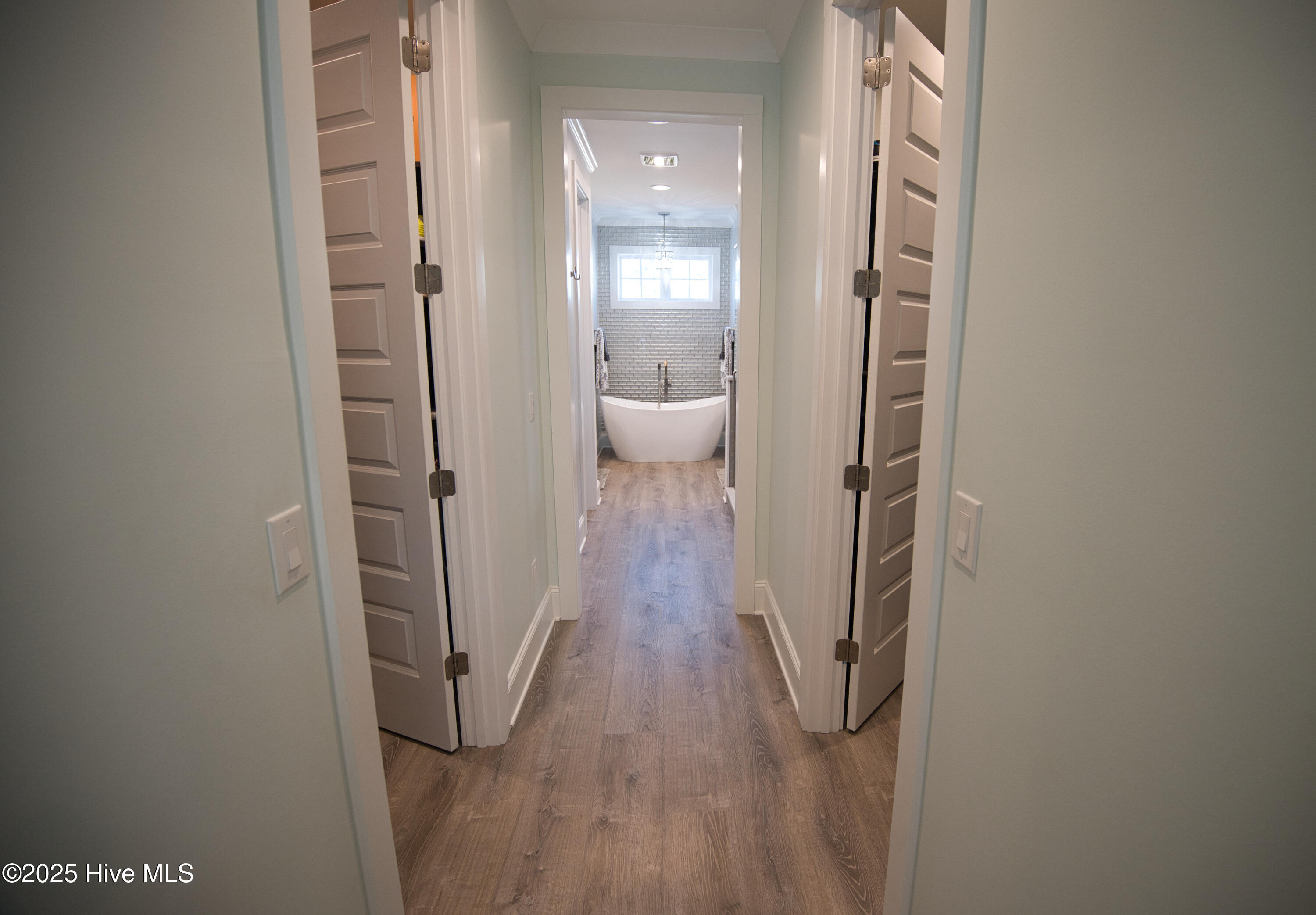 100546521 | Photo 49