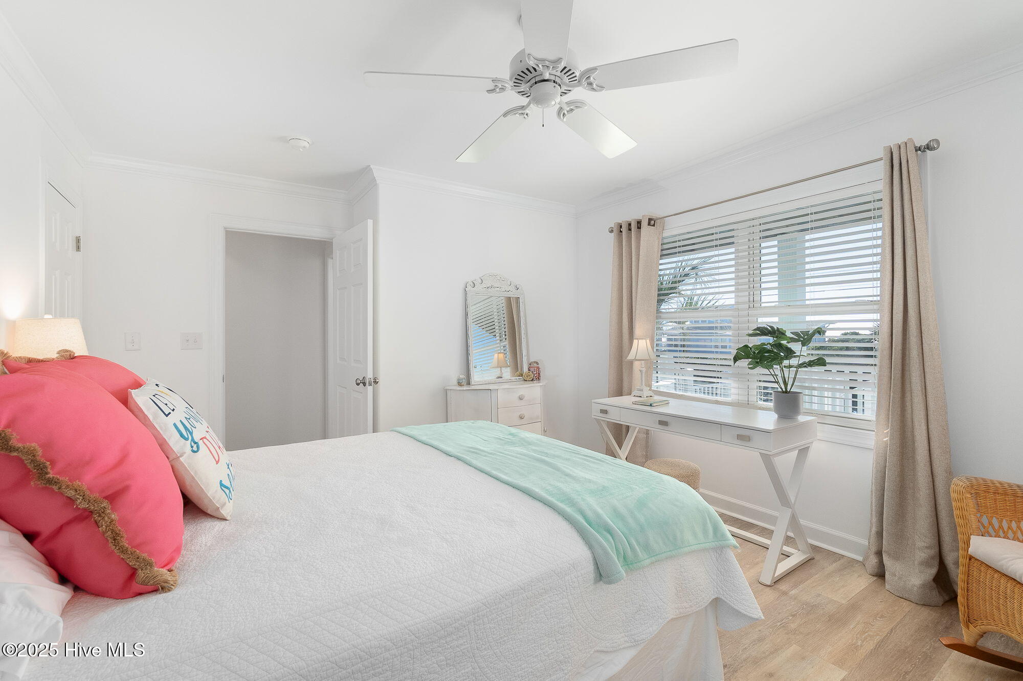 100544020 | Photo 20