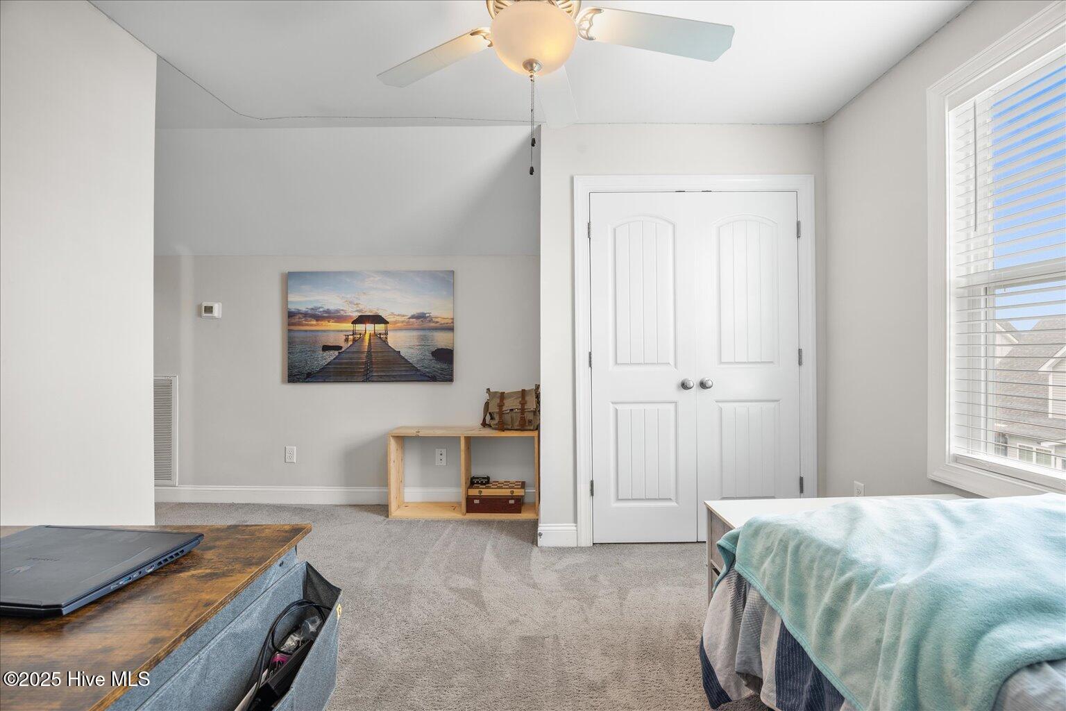 100530292 | Photo 40