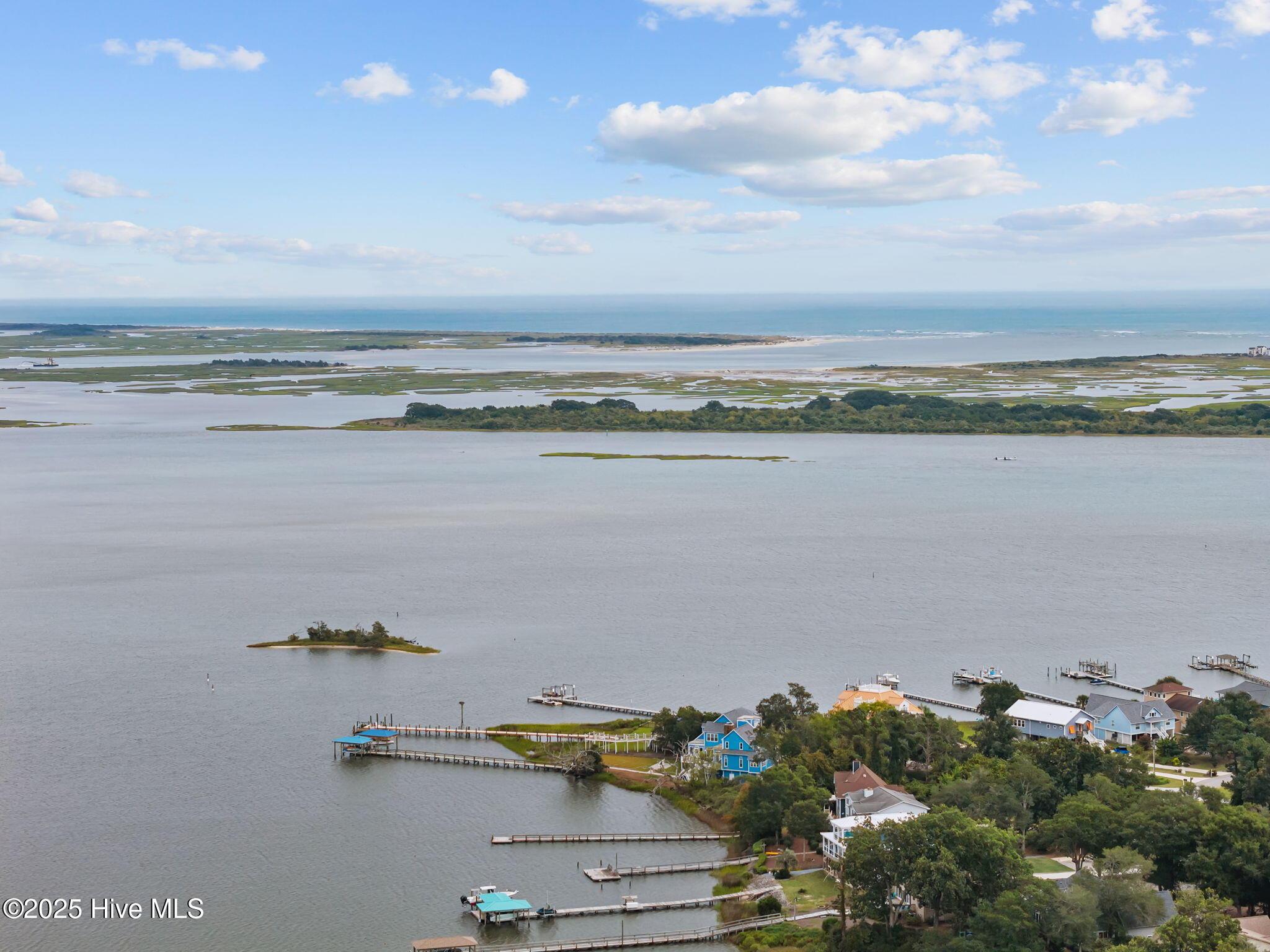 100530050 | Photo 19