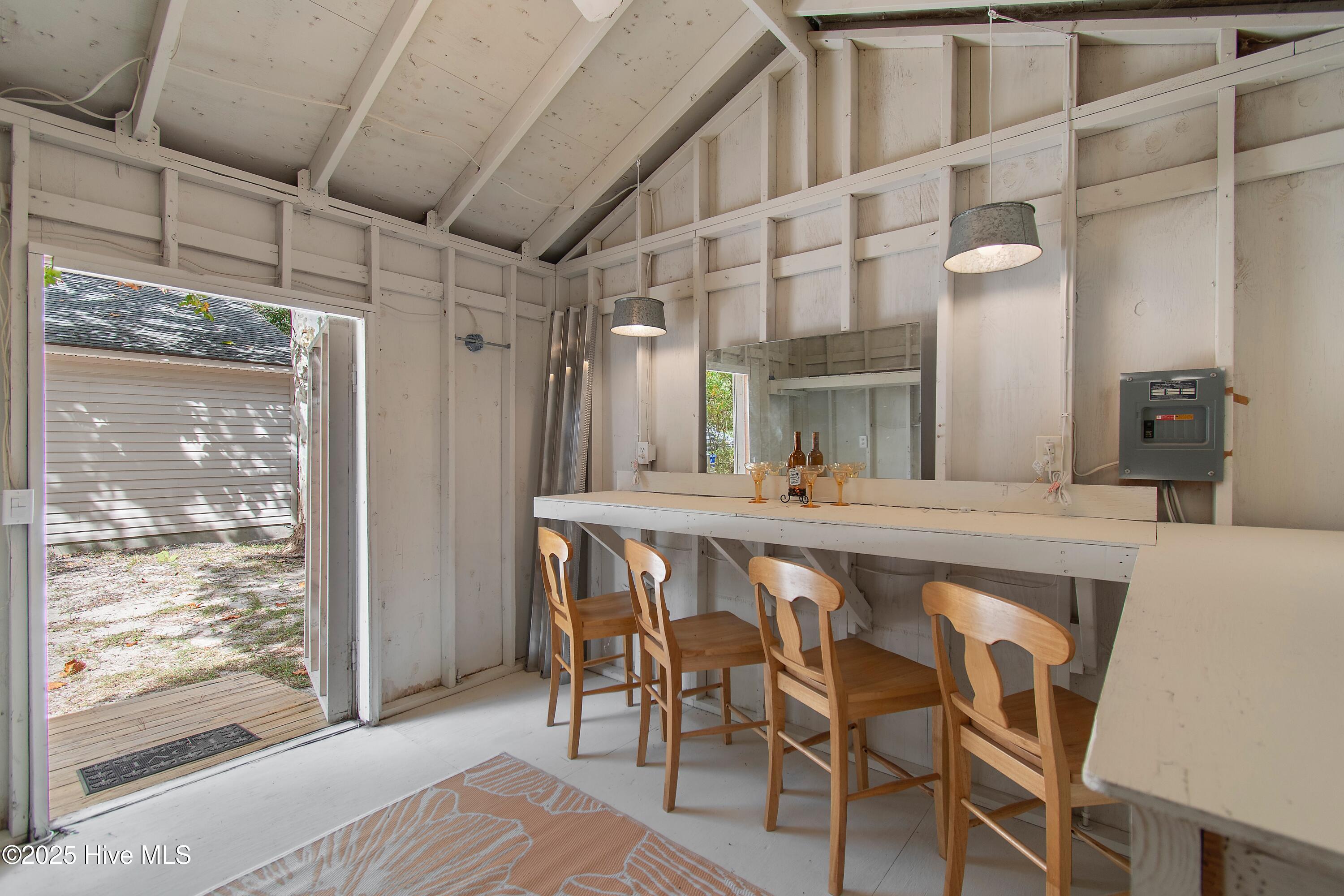 100532715 | Photo 27