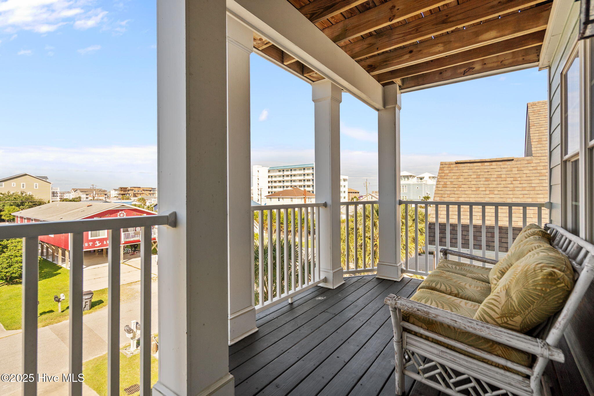 100528642 | Photo 31