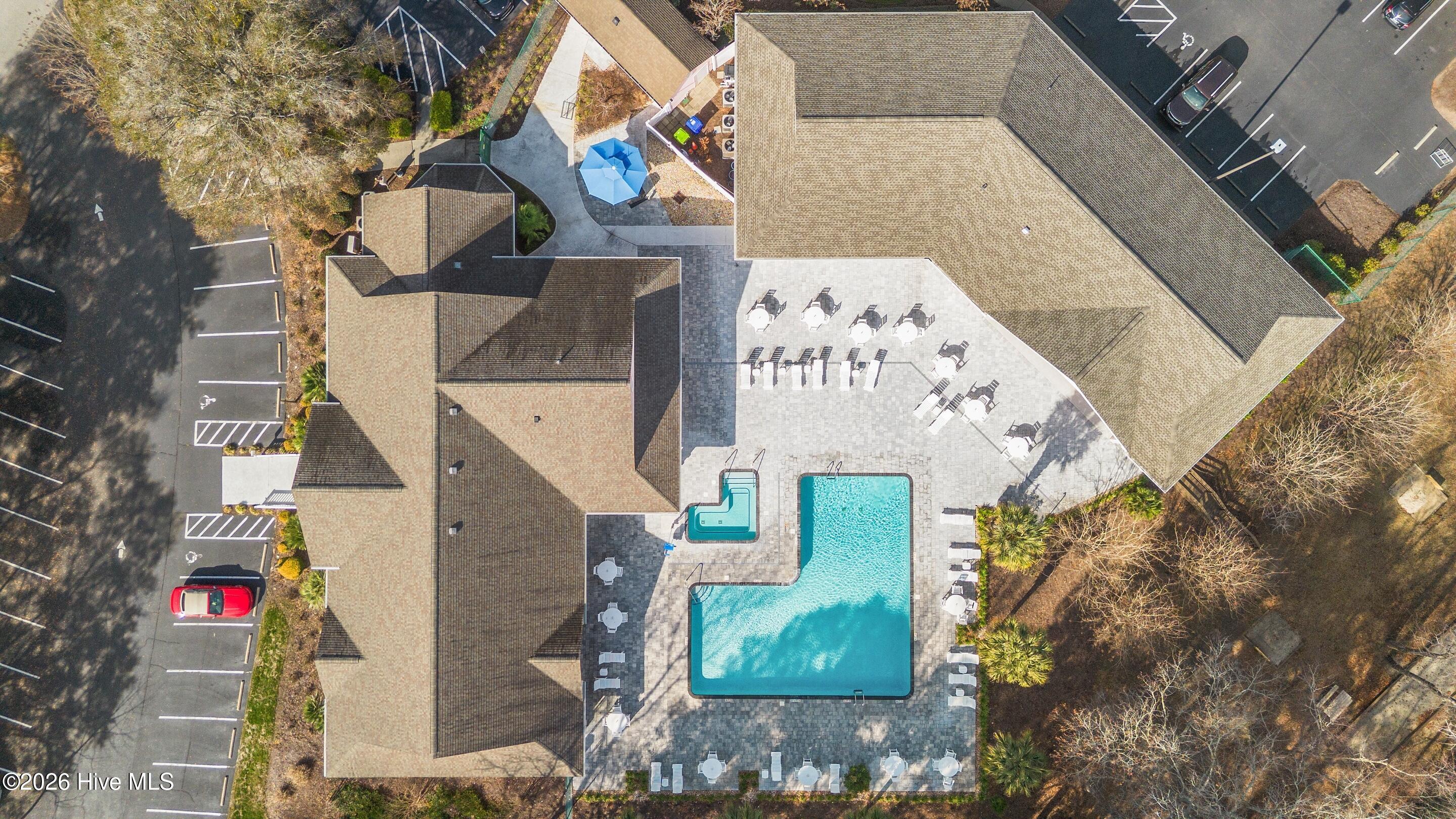 100548504 | Photo 64