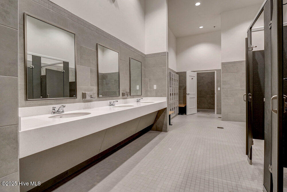 100535537 | Photo 68