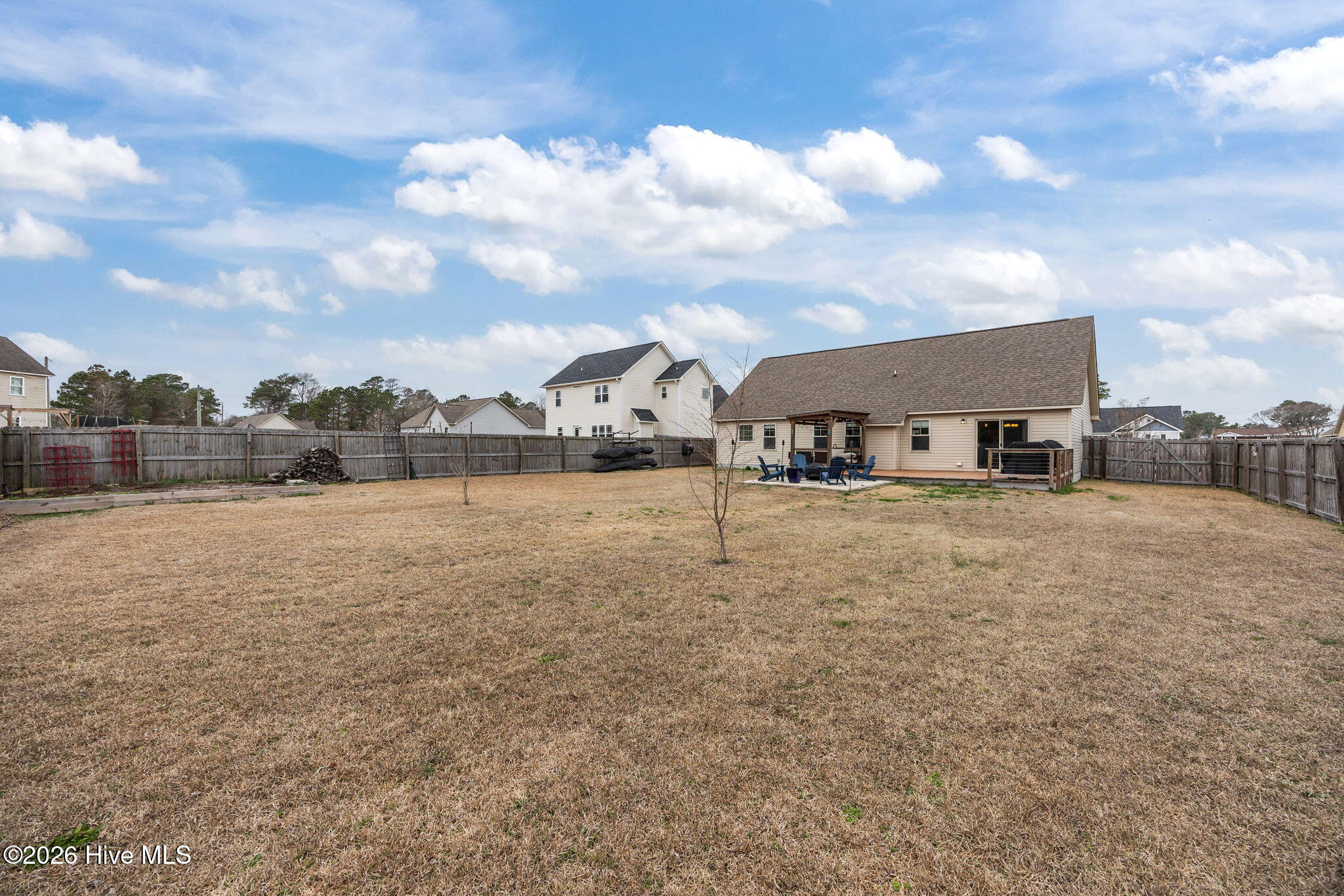 100557162 | Photo 38