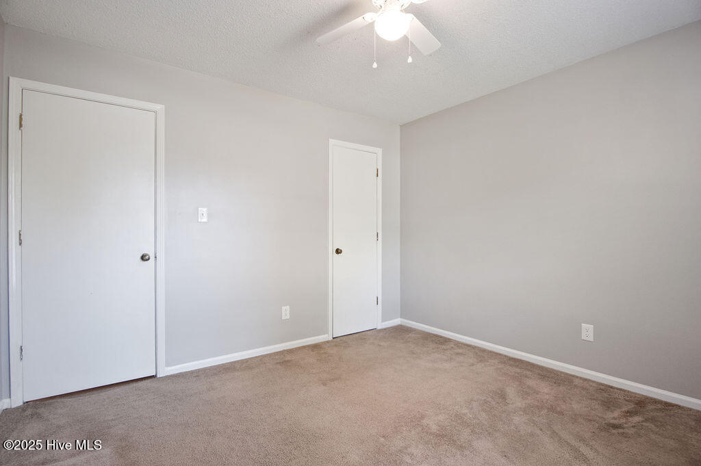 100538404 | Photo 41