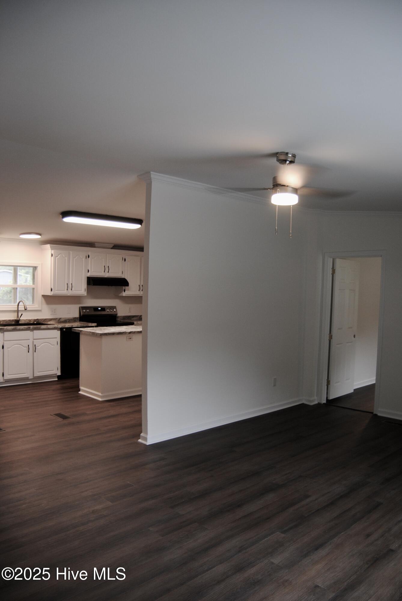 100533223 | Photo 20