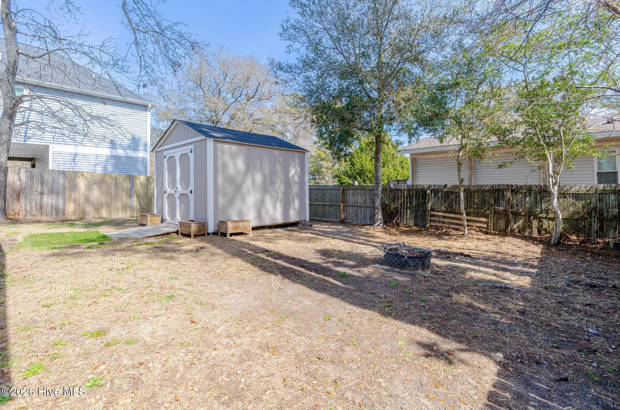 100559189 | Photo 40