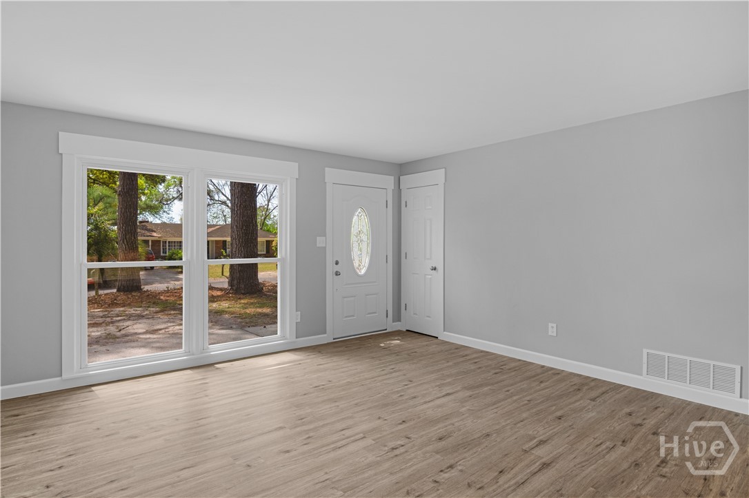 Homes for sale in Savannah, GA | 4 Sheridan Cir, Savannah, GA 31405 | MLS# SA352603