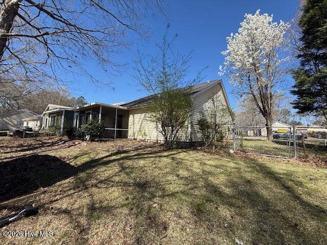 100560206 | Photo 16