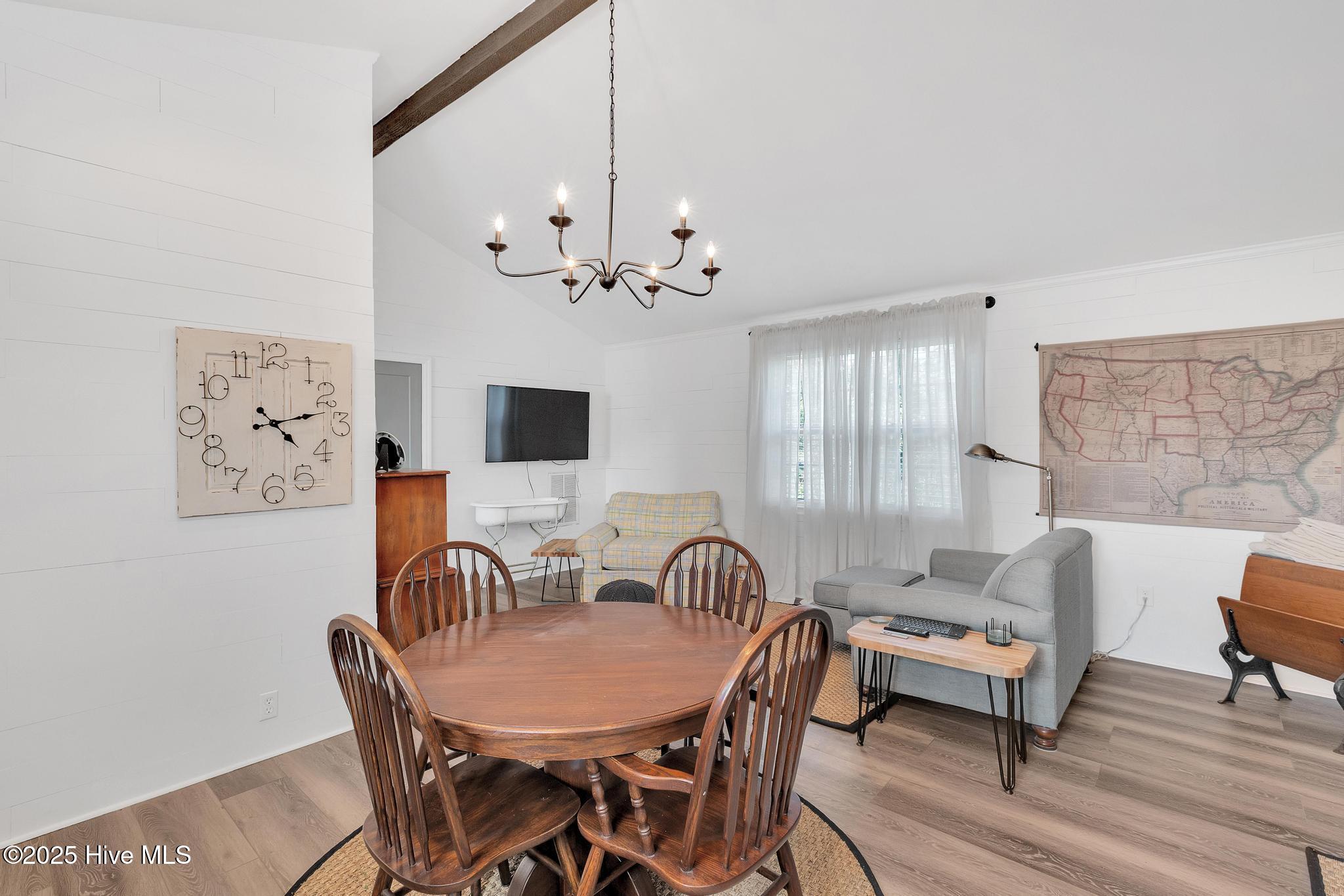 100527249 | Photo 55