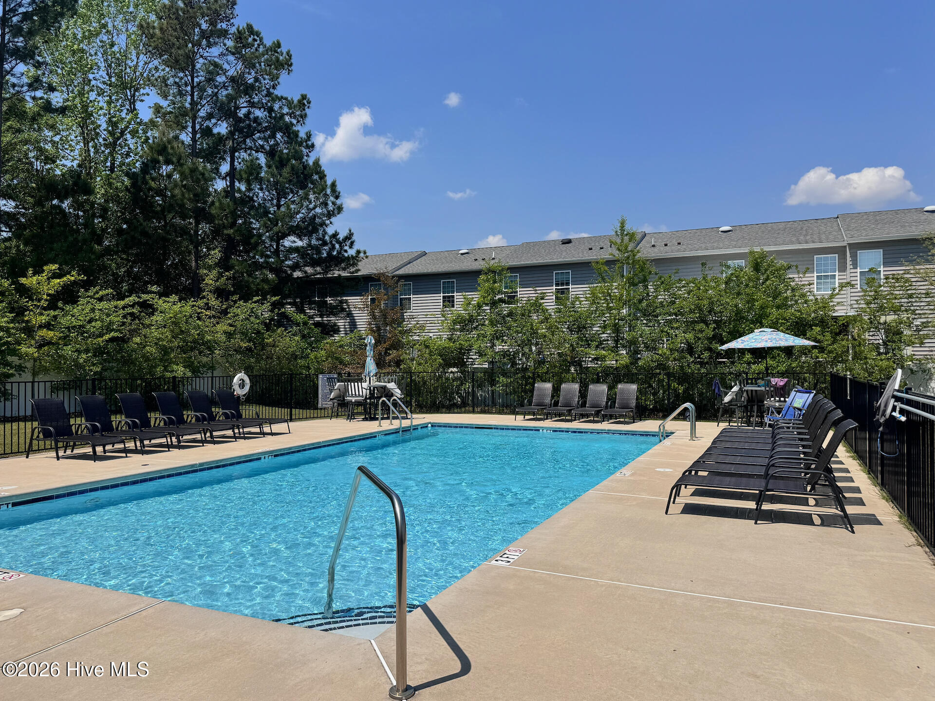 100567509 | Photo 34