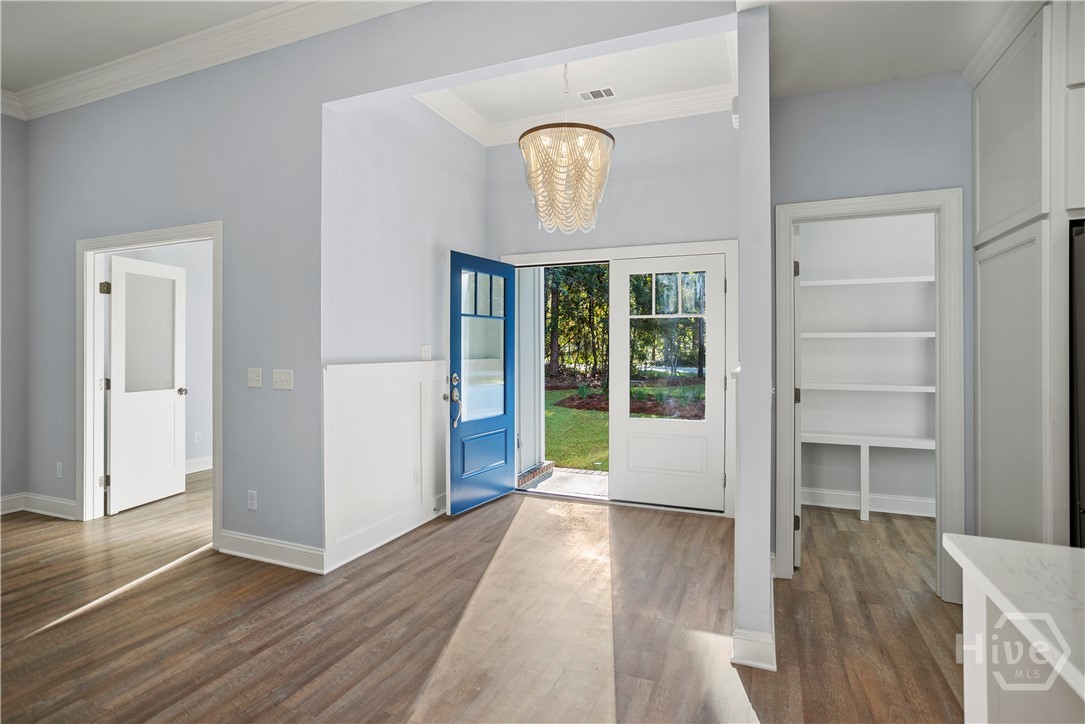 Office/foyer