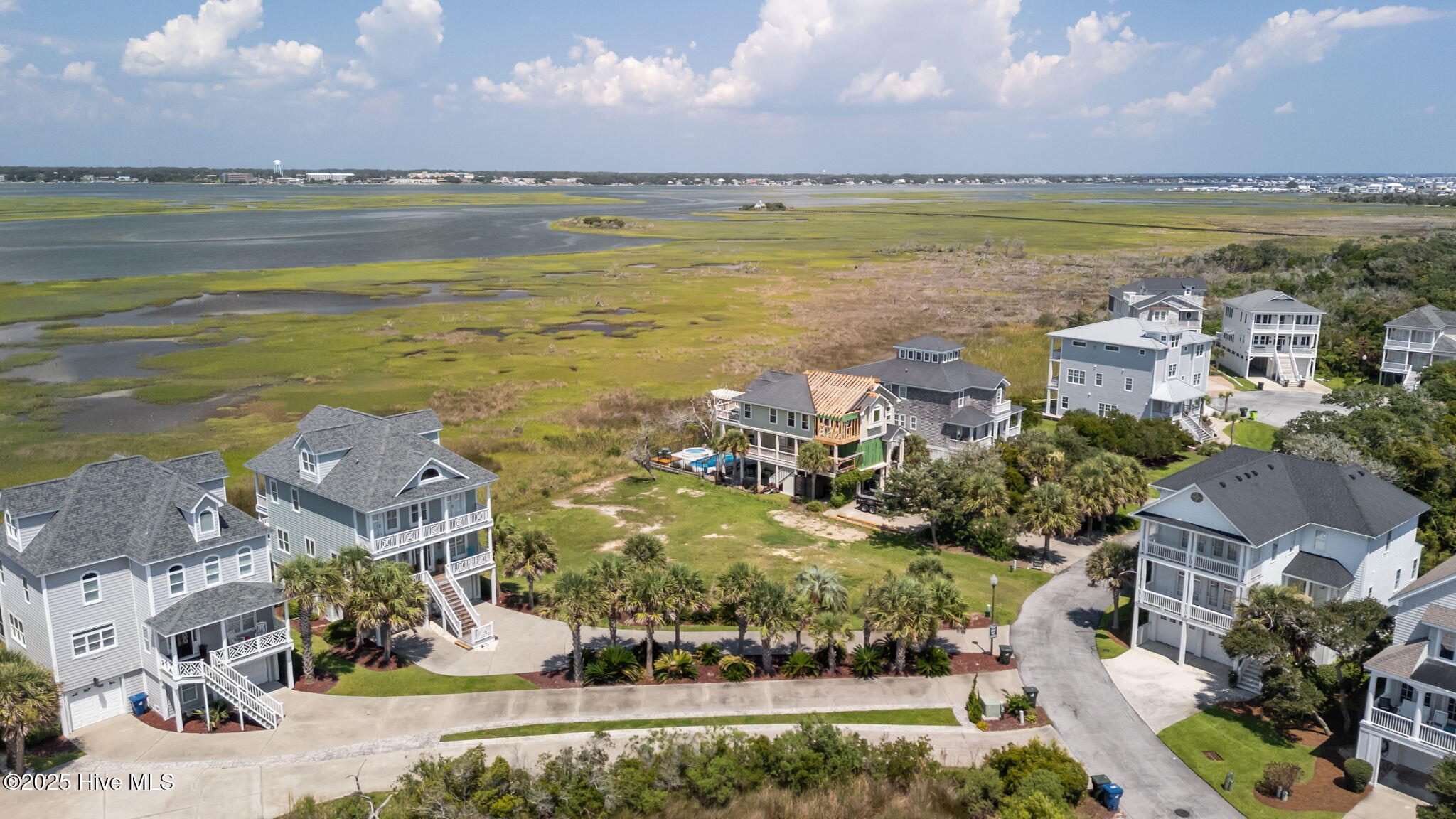 123 & 125 Coral Bay Court,Atlantic Beach