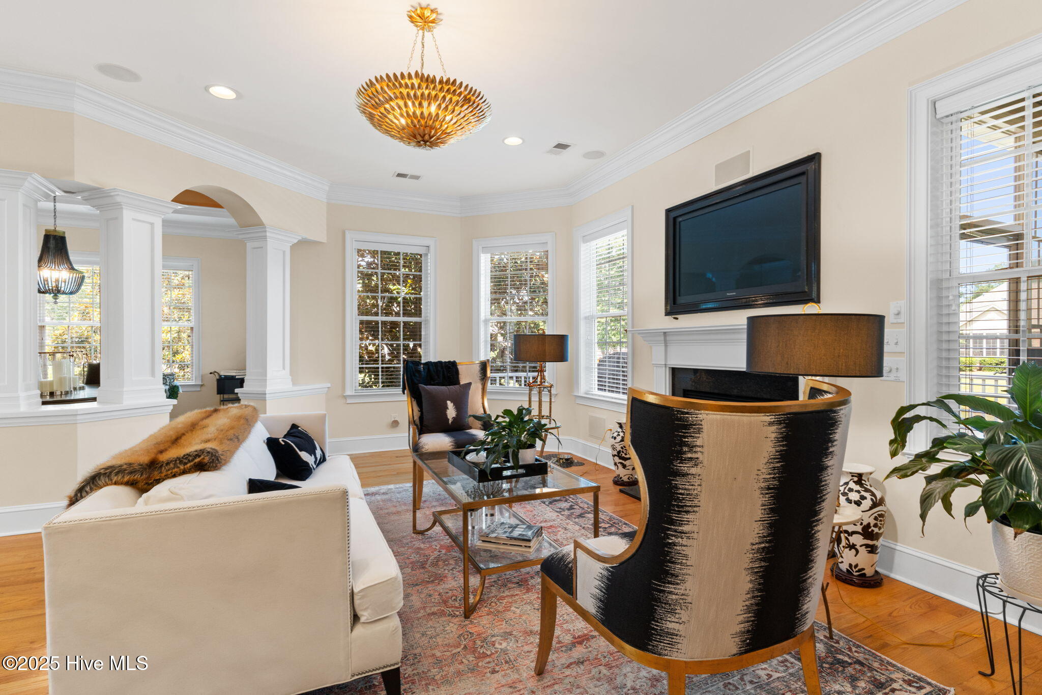 100518405 | Photo 22