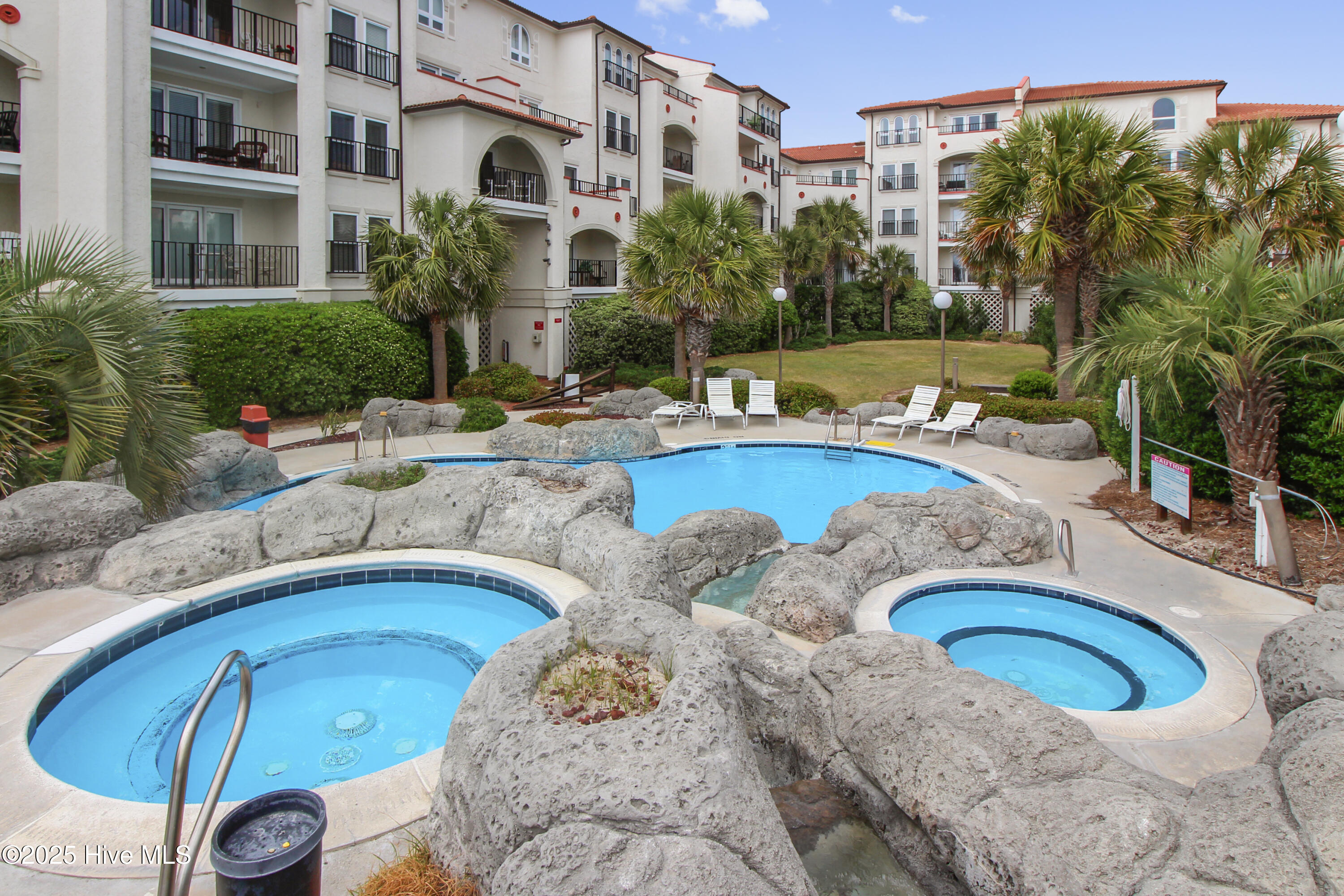 100507643 | Photo 22