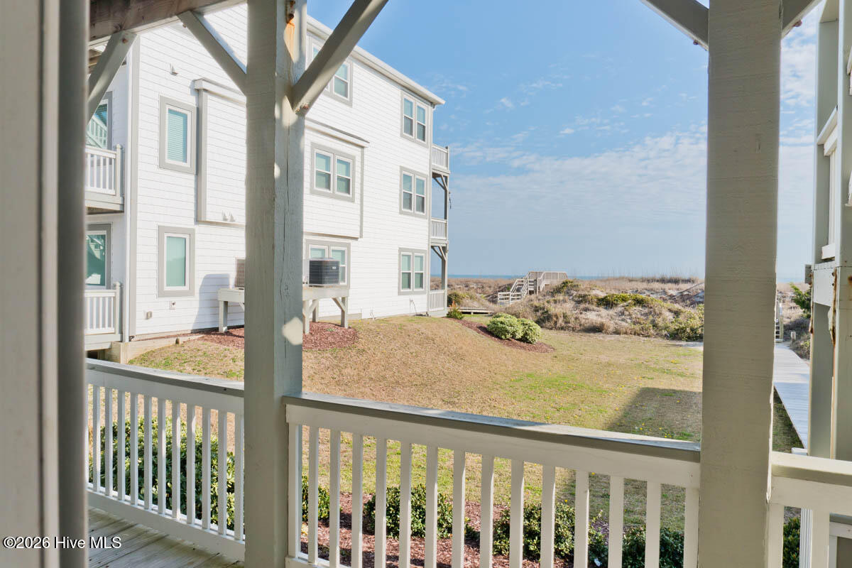 100560263 | Photo 30