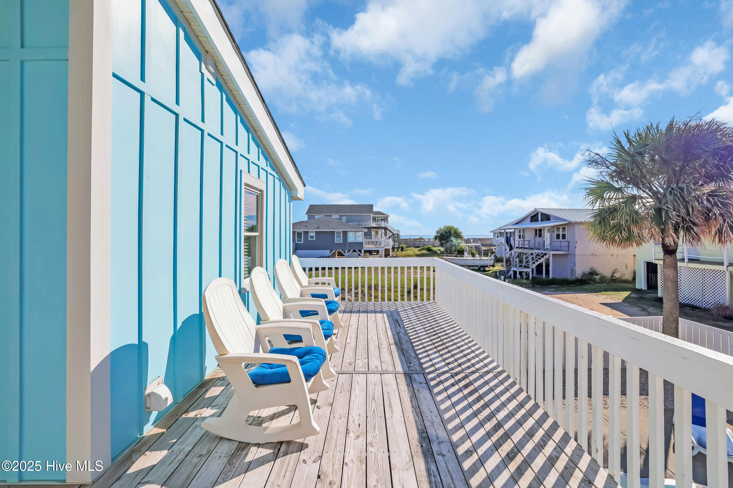 100536286 | Photo 47