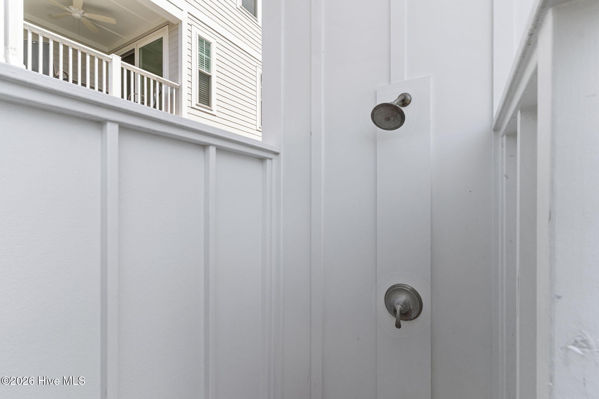 100565767 | Photo 42