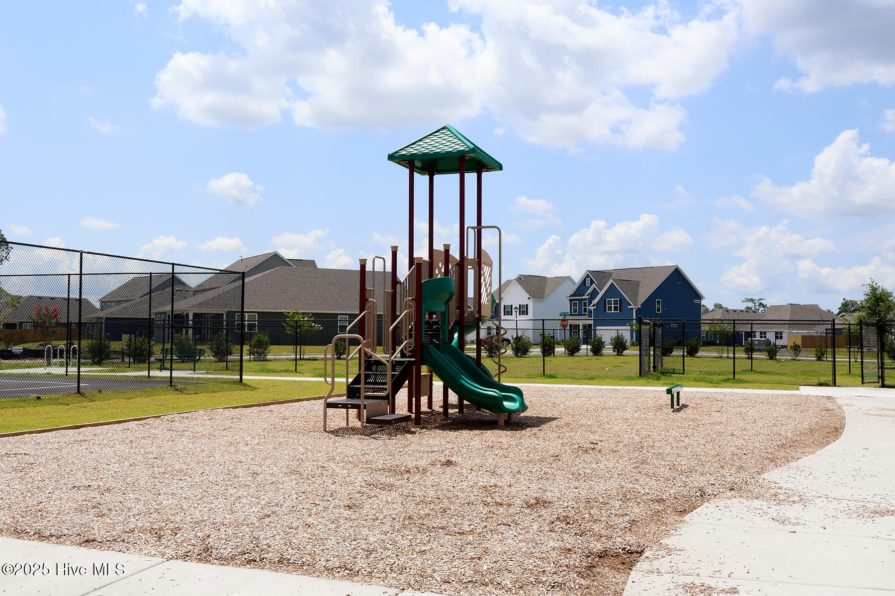 100549999 | Photo 19