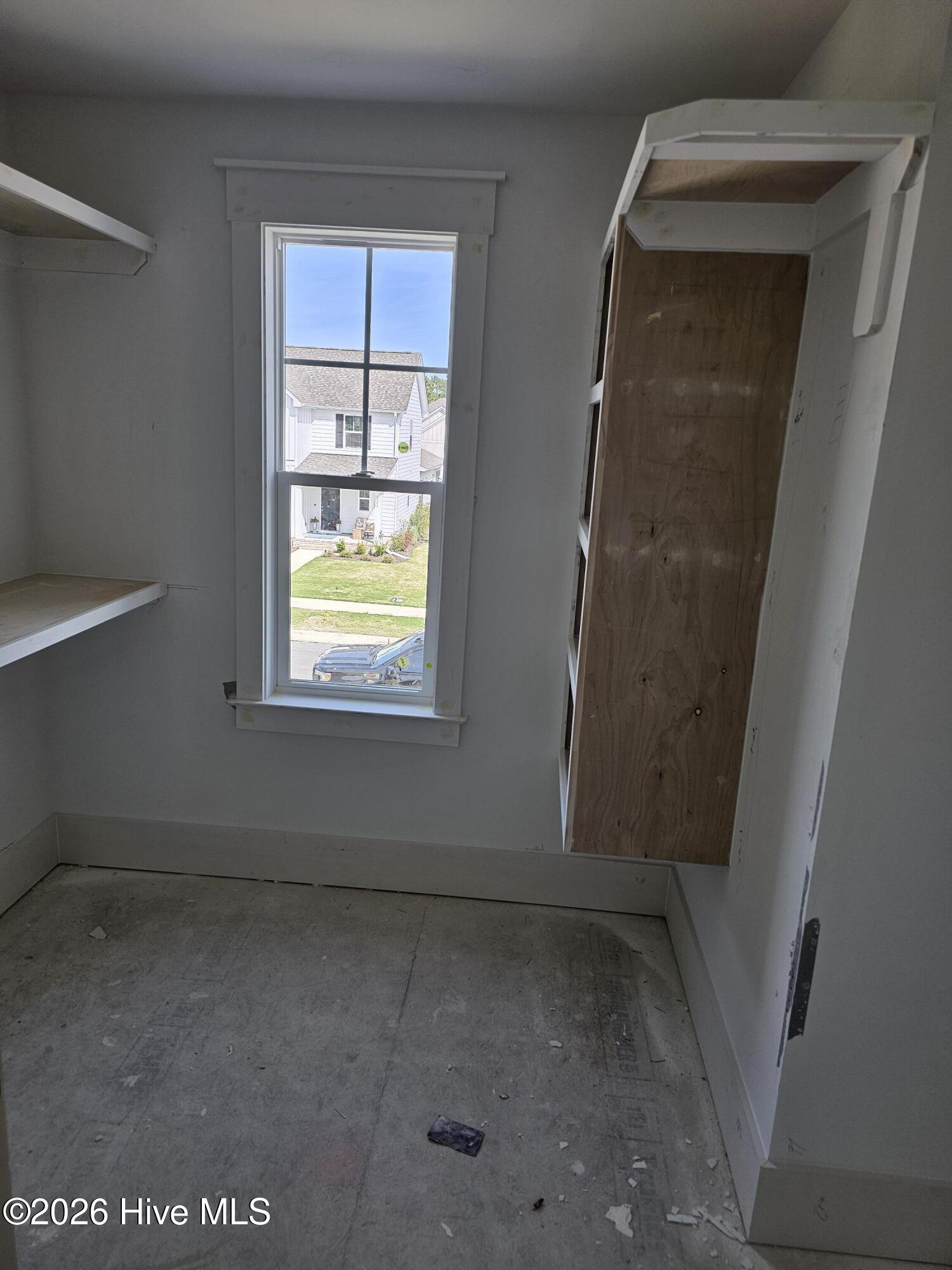 100560952 | Photo 12