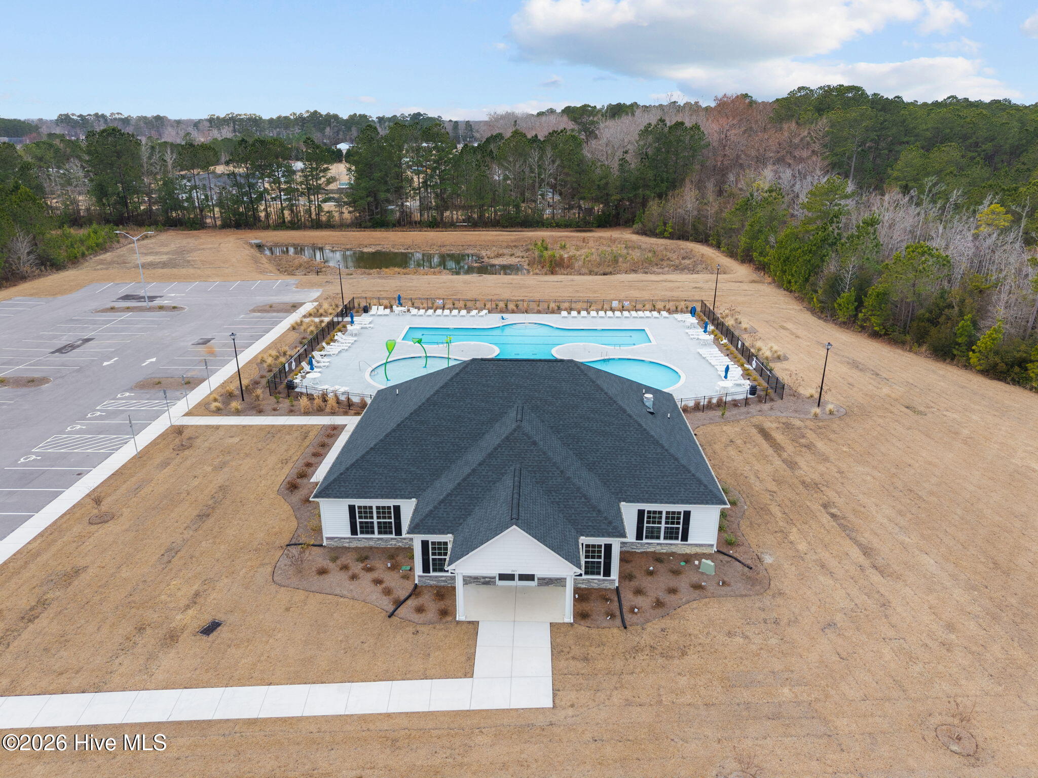 100553324 | Photo 55